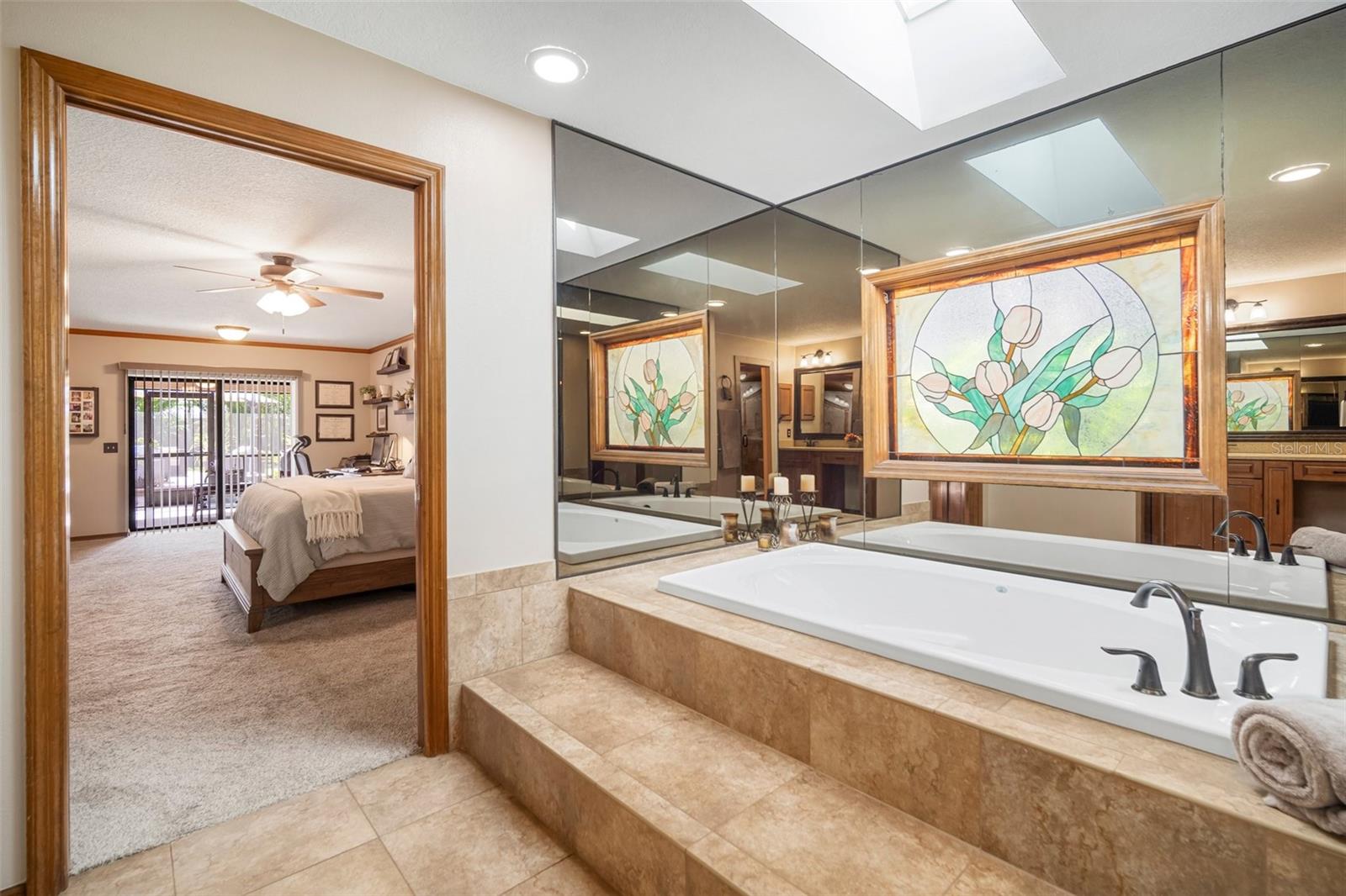 Listing photo id 16 for 3427 Forest Bridge Circle