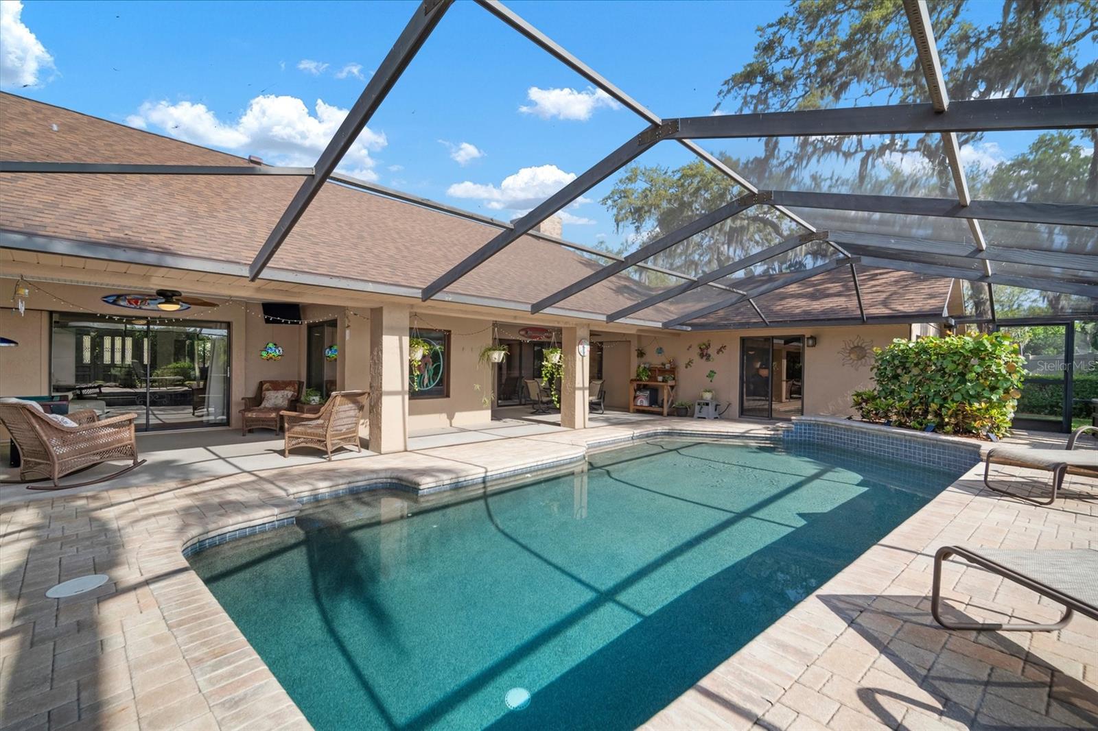 Listing photo id 33 for 3427 Forest Bridge Circle