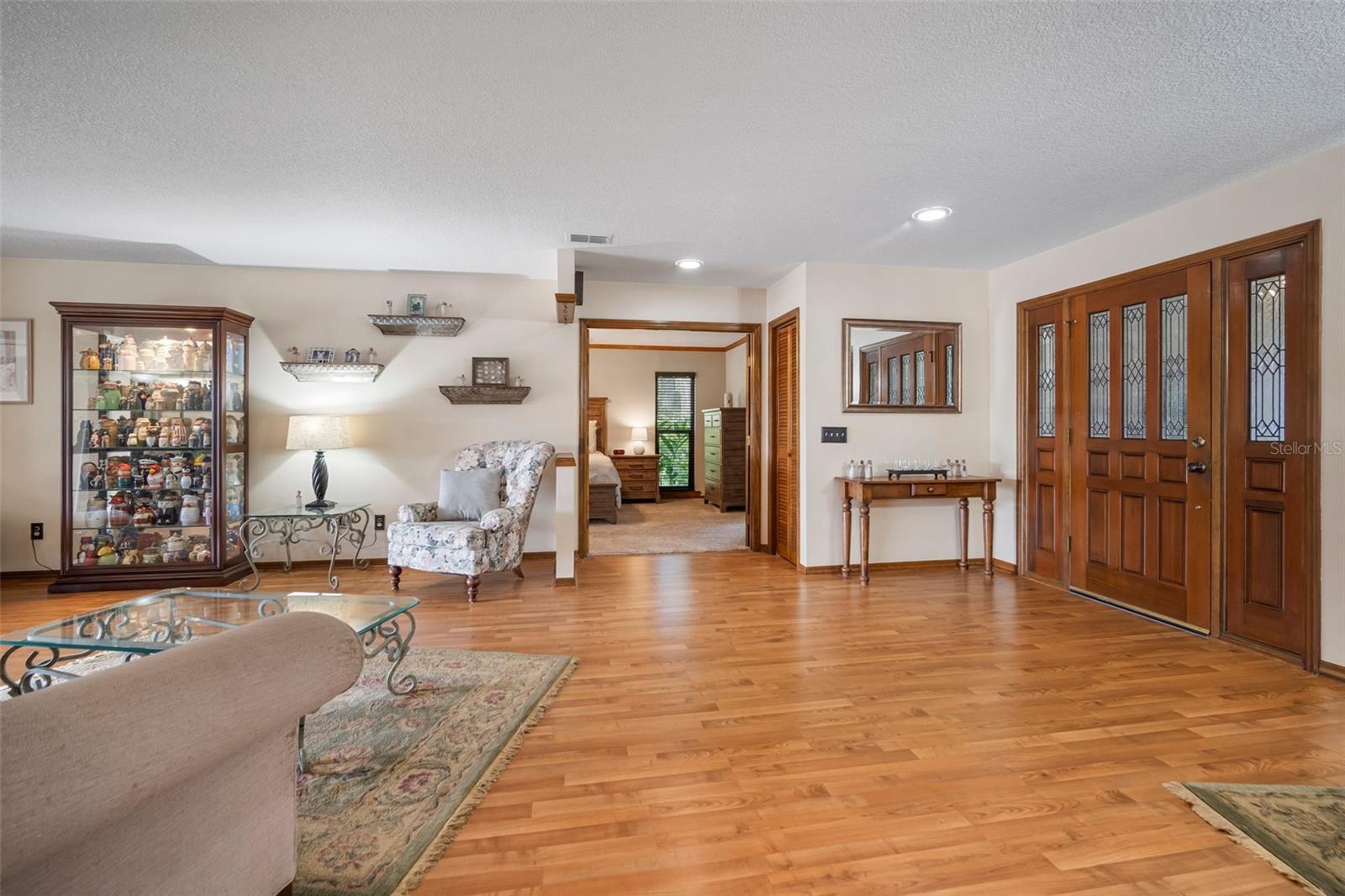 Listing photo id 2 for 3427 Forest Bridge Circle