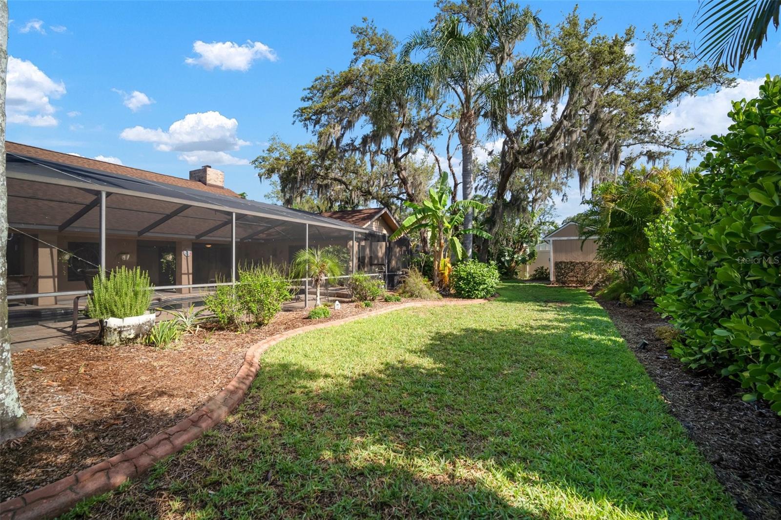 Listing photo id 40 for 3427 Forest Bridge Circle