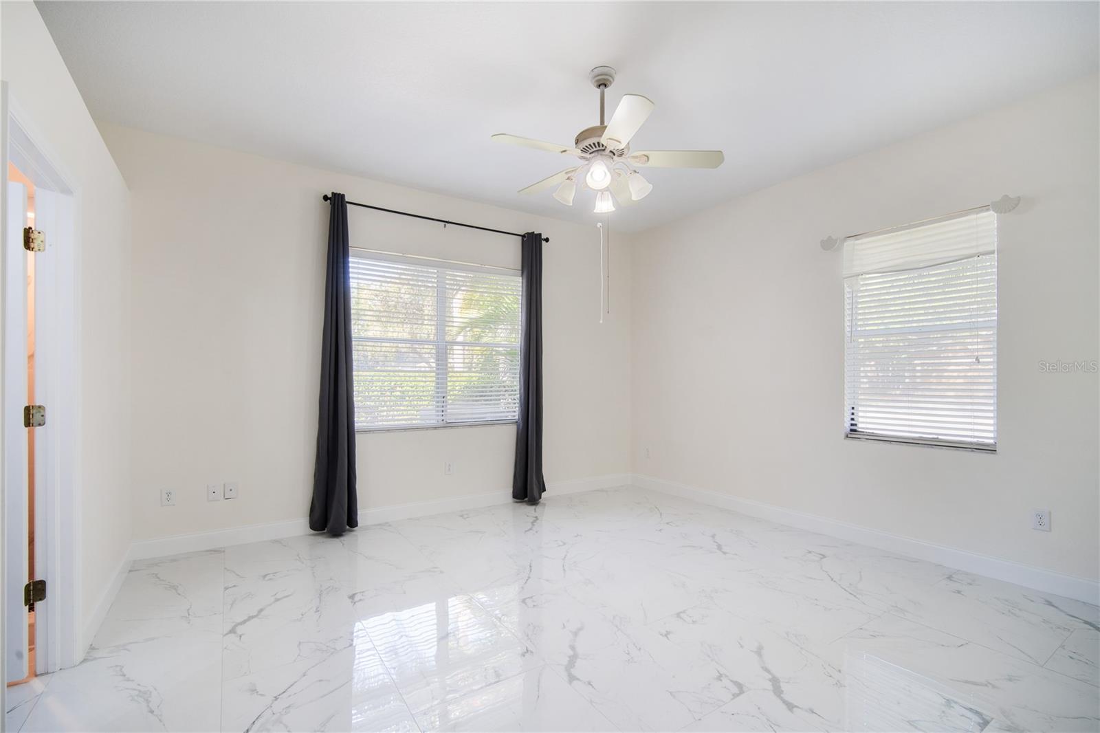 Image 22 of 29 For 9901 Kingshyre Way