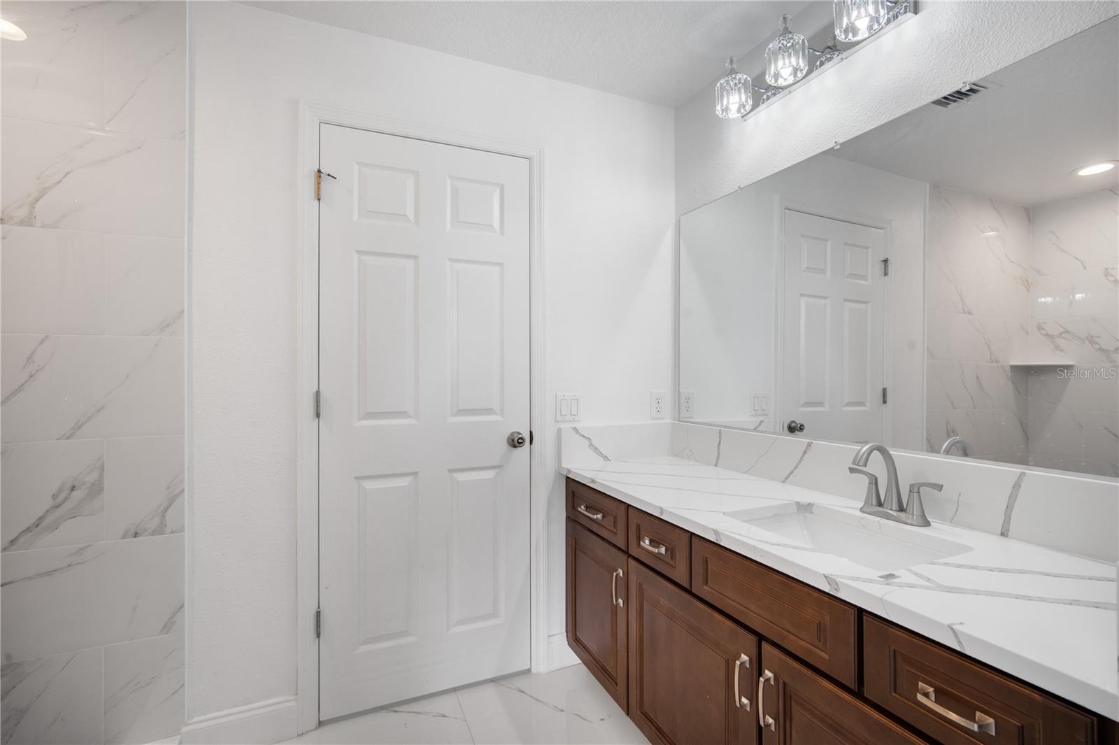 Image 23 of 29 For 9901 Kingshyre Way
