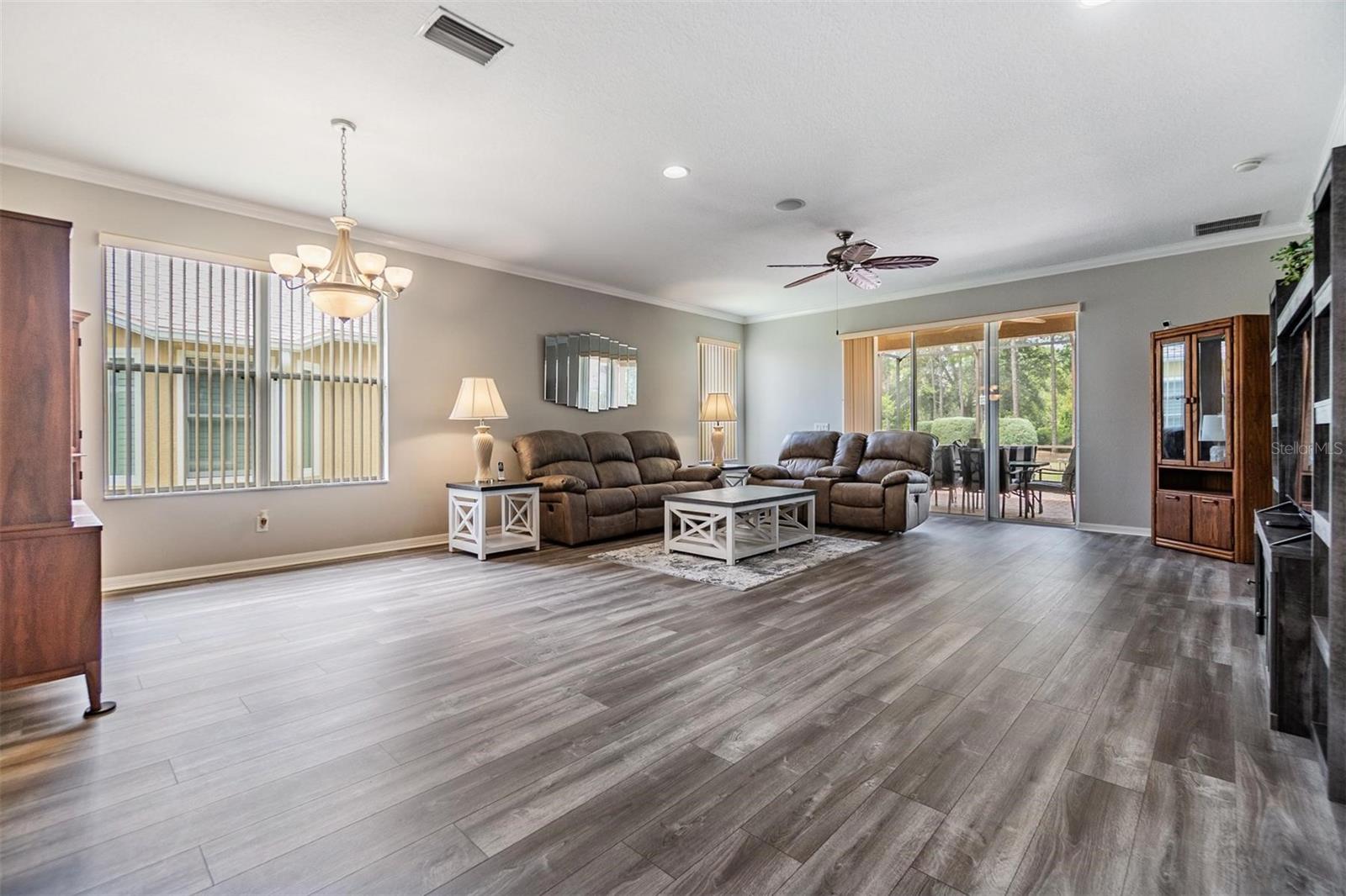 Image 5 of 60 For 7815 Blue Spring Drive