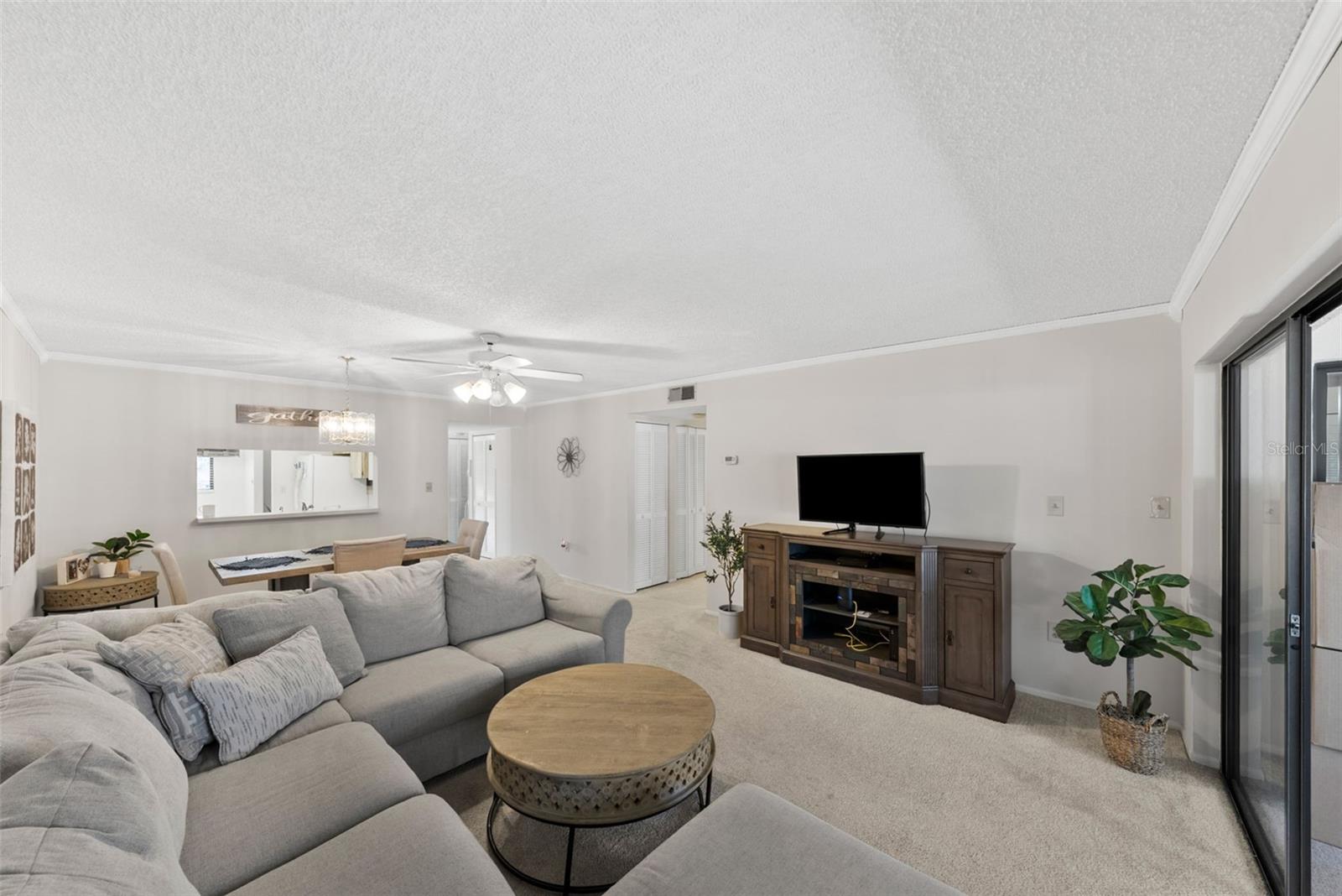 Image 12 of 48 For 2693 Sabal Springs Circle 201