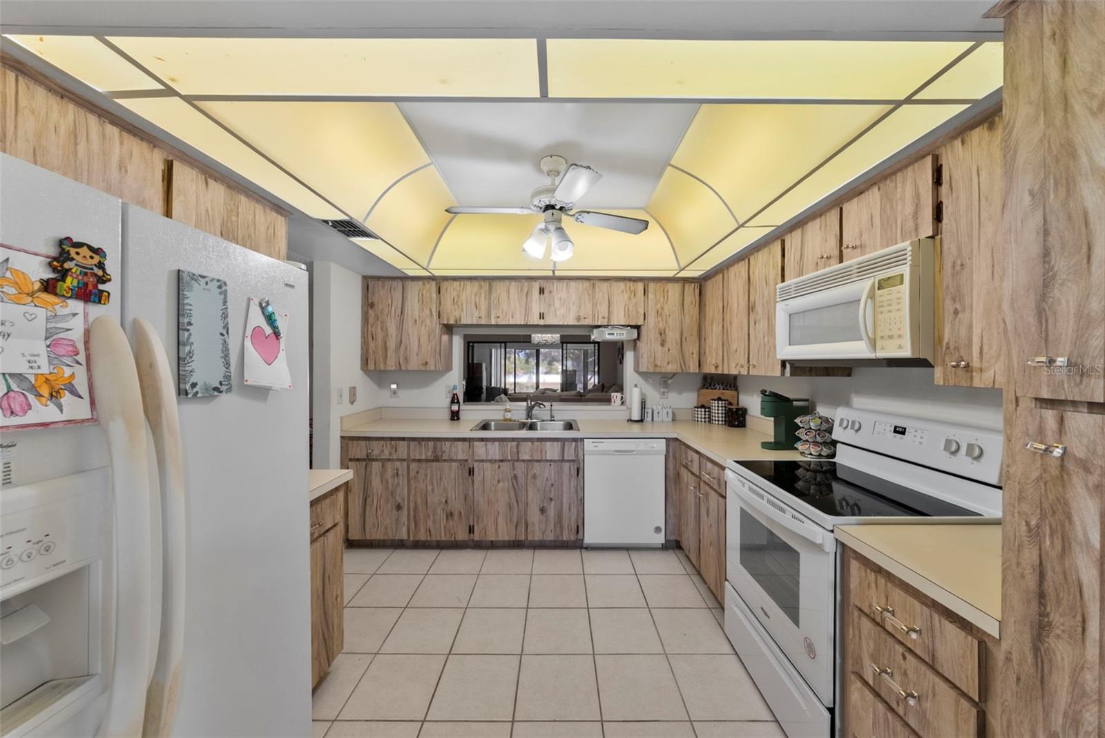 Image 18 of 48 For 2693 Sabal Springs Circle 201