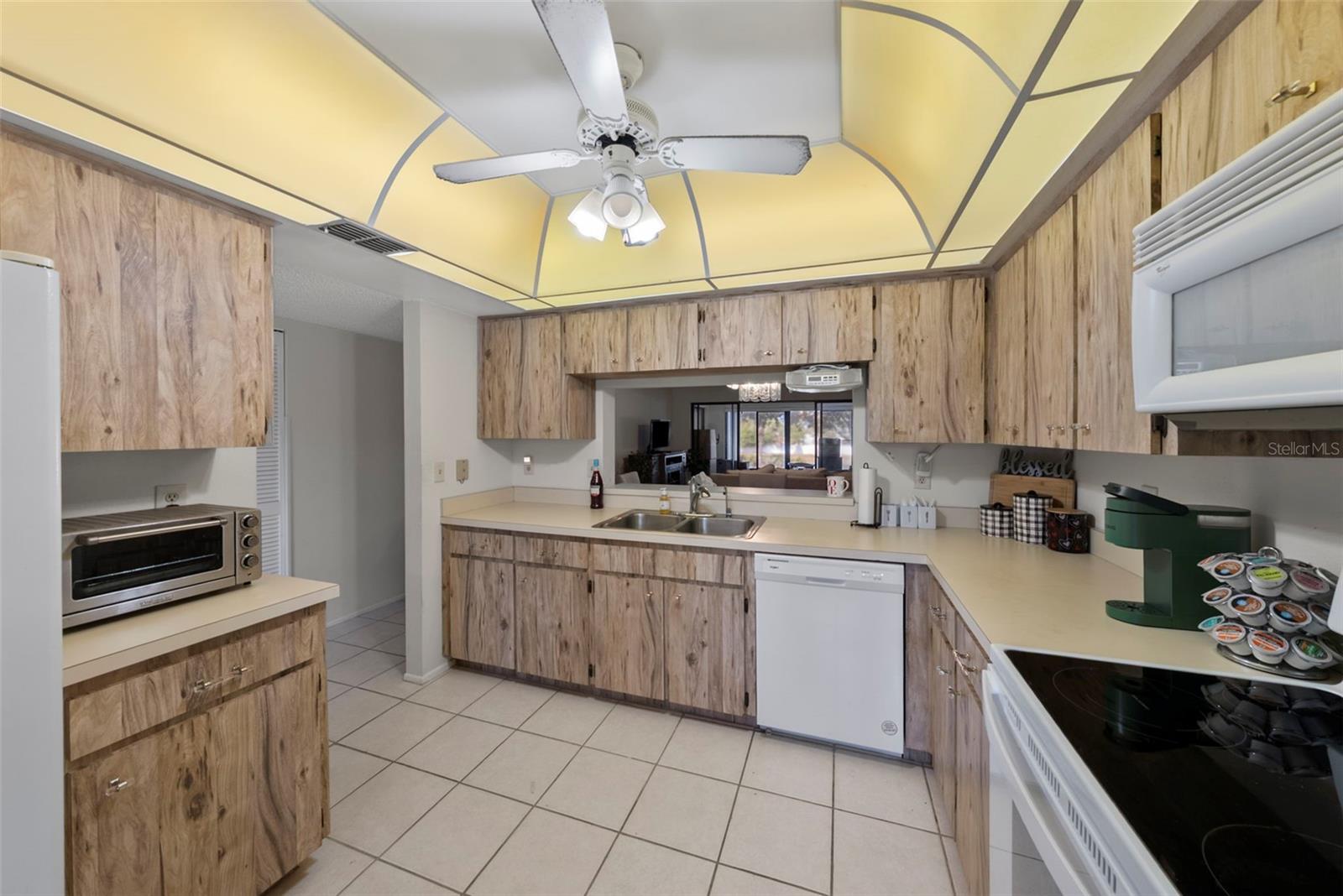 Image 19 of 48 For 2693 Sabal Springs Circle 201