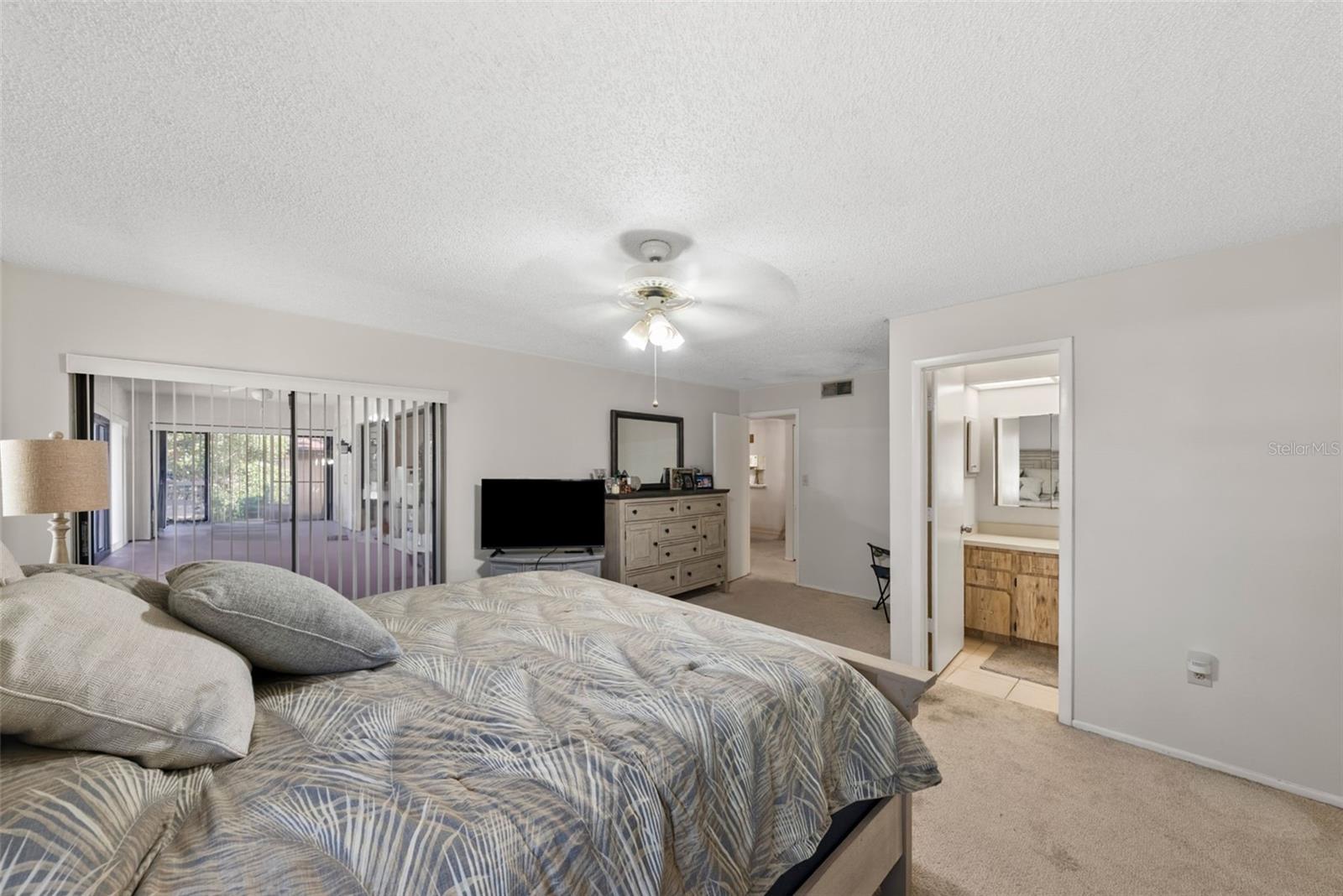Image 29 of 48 For 2693 Sabal Springs Circle 201