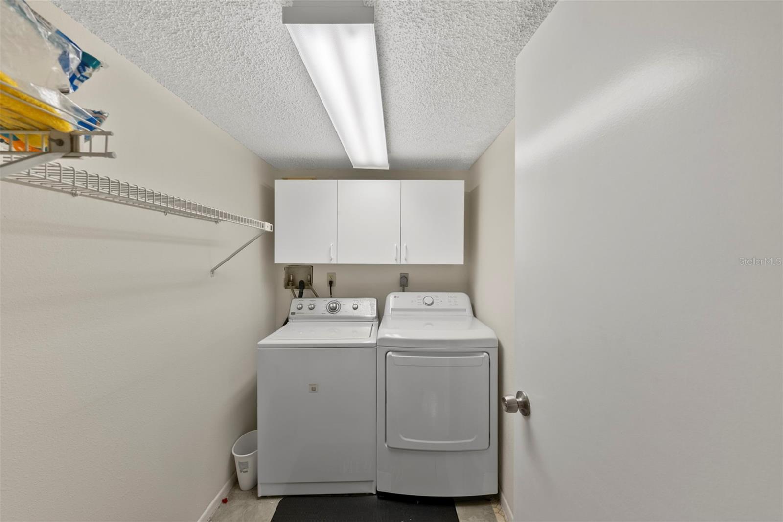 Image 37 of 48 For 2693 Sabal Springs Circle 201