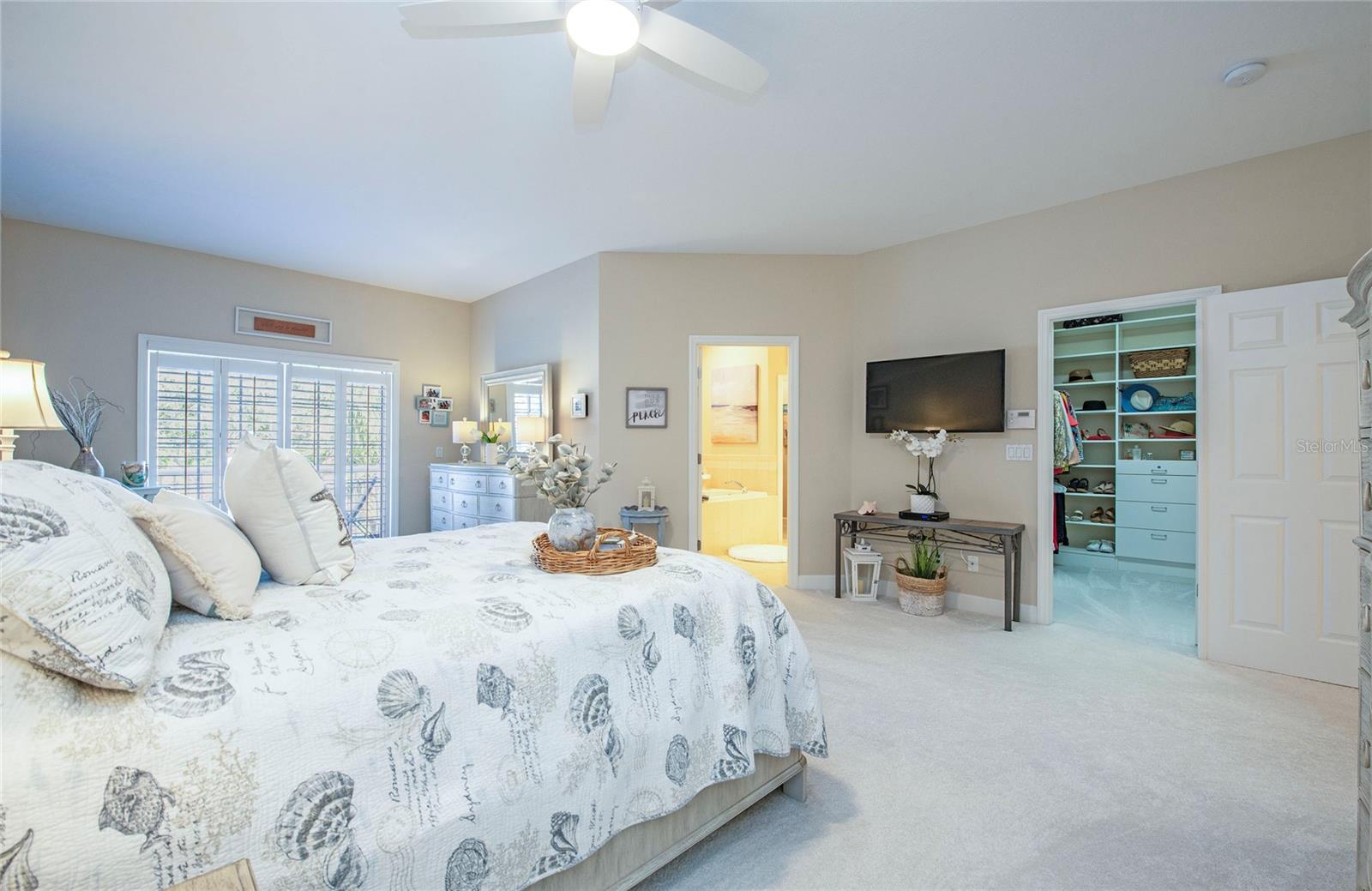 Image 40 of 88 For 6303 Vista Verde Drive E