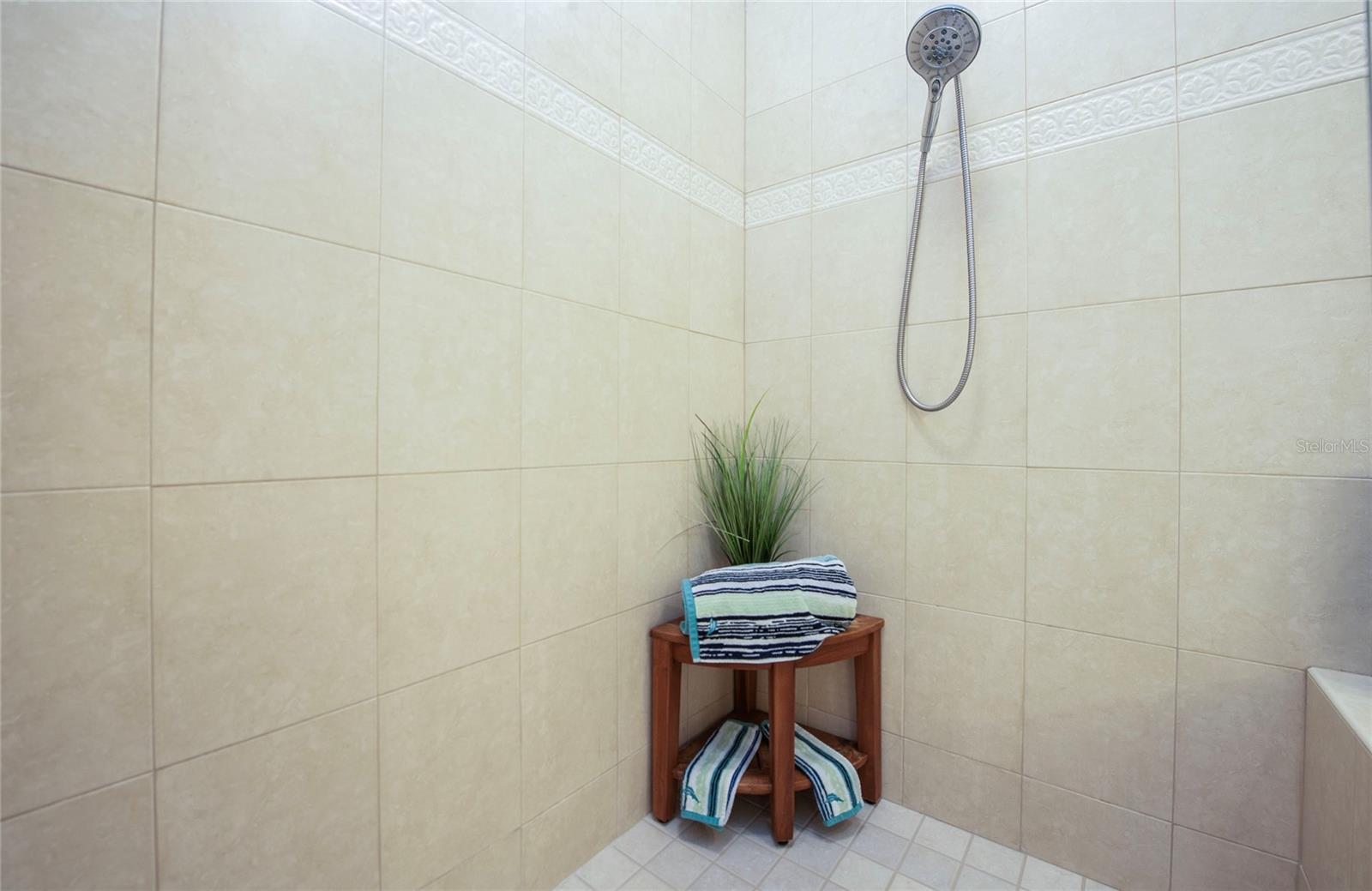 Image 50 of 88 For 6303 Vista Verde Drive E