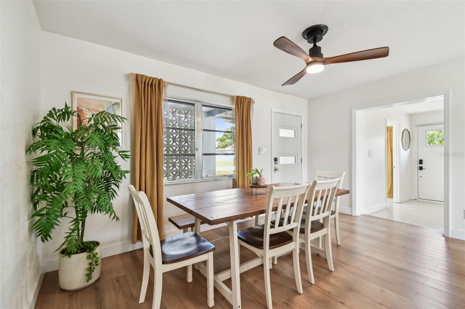 Image 12 of 34 For 5121 Flamingo Drive N
