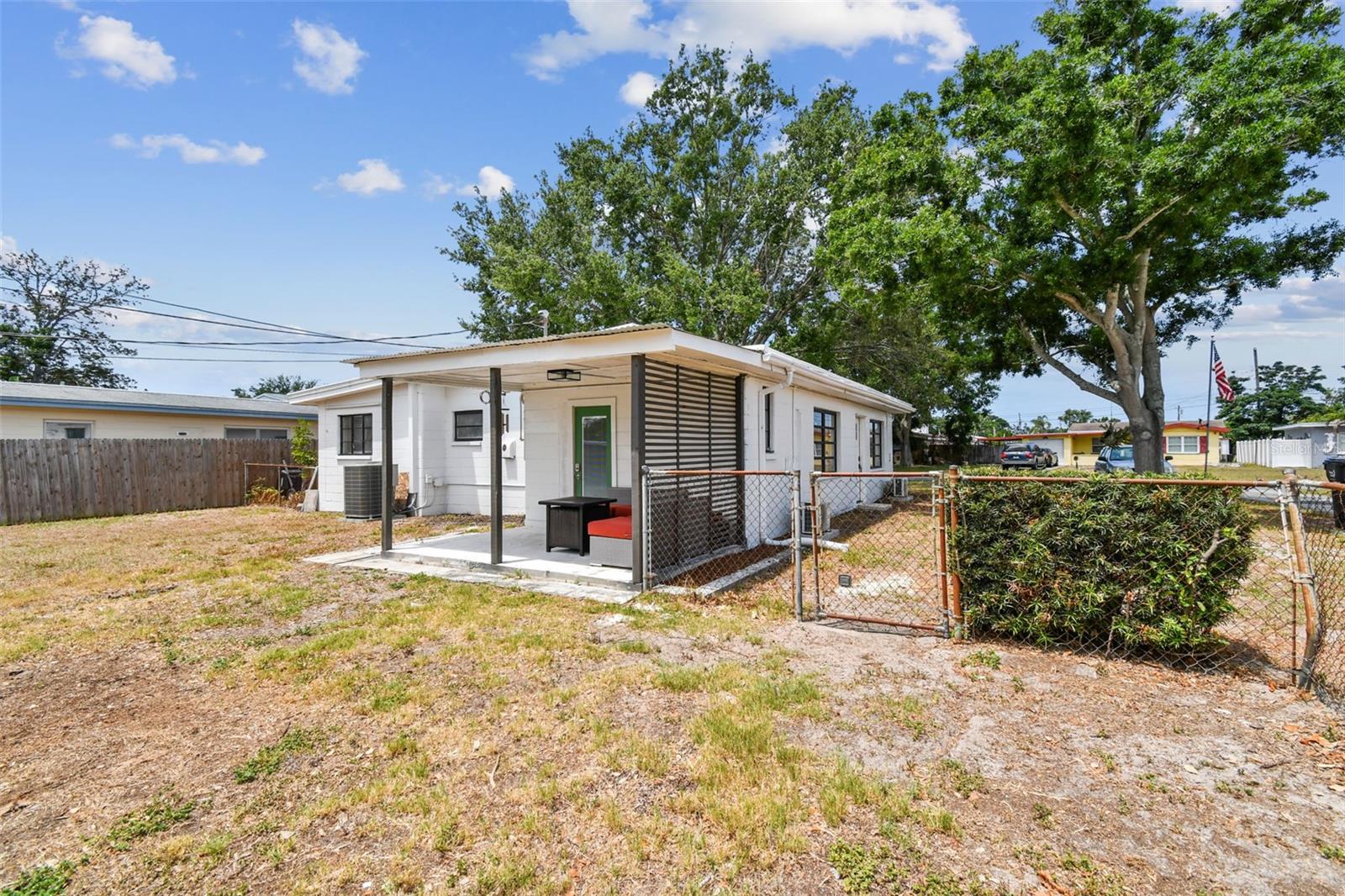 Image 30 of 34 For 5121 Flamingo Drive N
