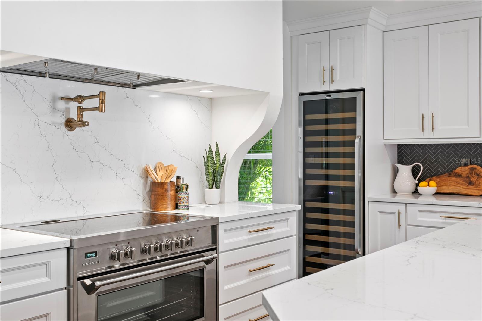 Image 17 of 75 For 4935 Bay Way Place