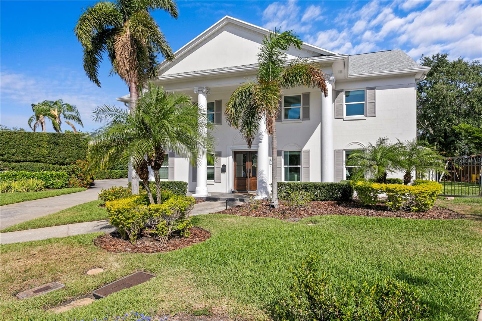 Image 3 of 75 For 4935 Bay Way Place