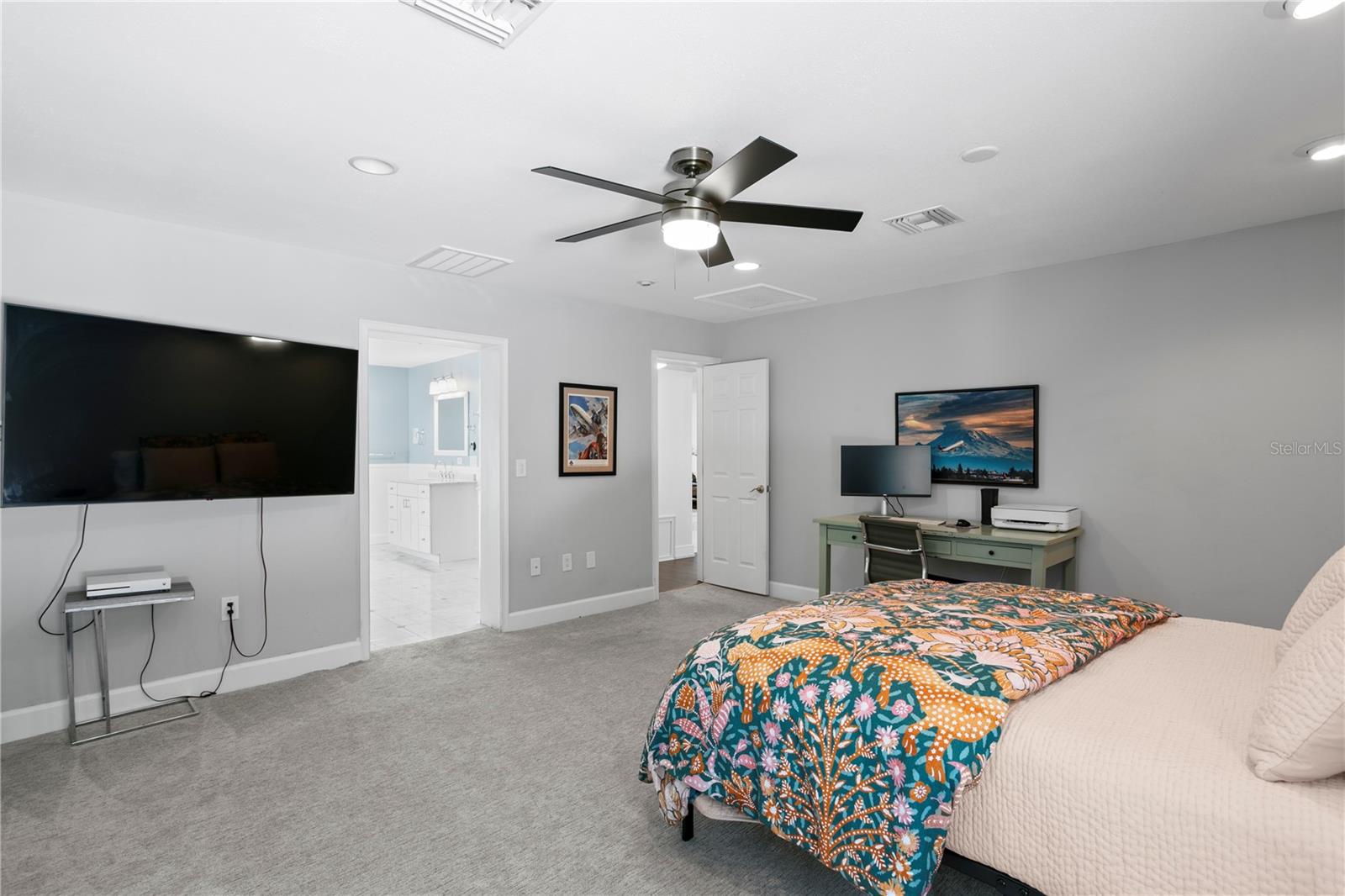 Image 31 of 75 For 4935 Bay Way Place