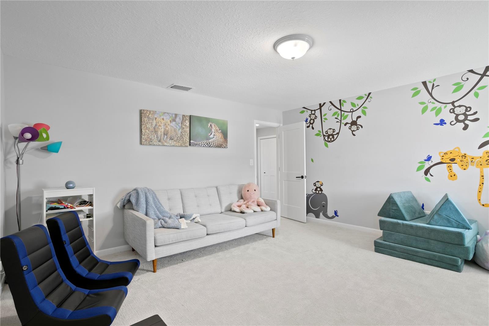 Image 44 of 75 For 4935 Bay Way Place