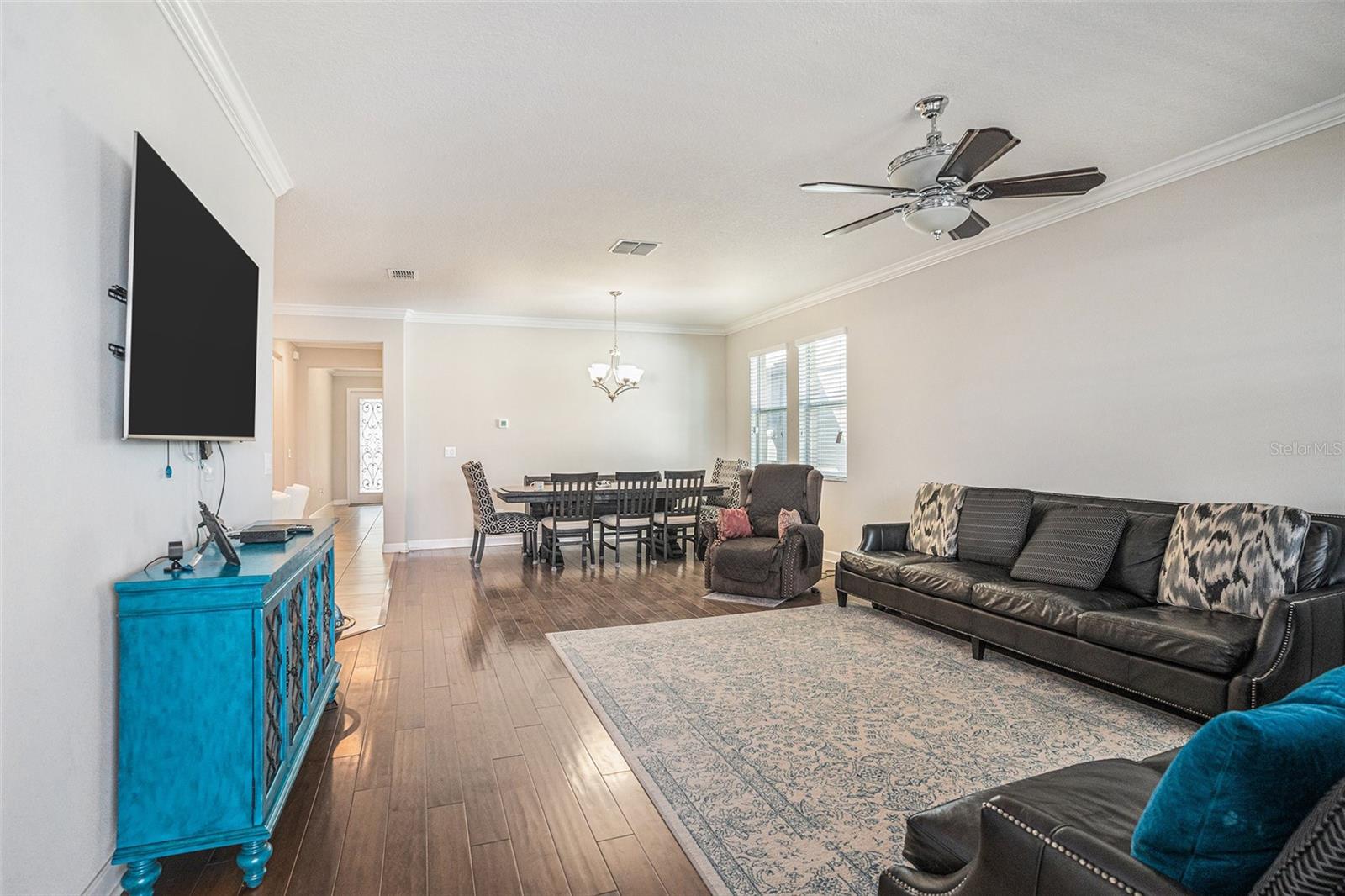 Image 3 of 4 For 4145 Shrewbury Place