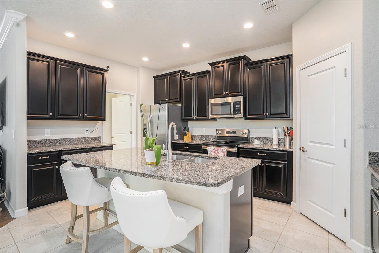 Image 4 of 4 For 4145 Shrewbury Place