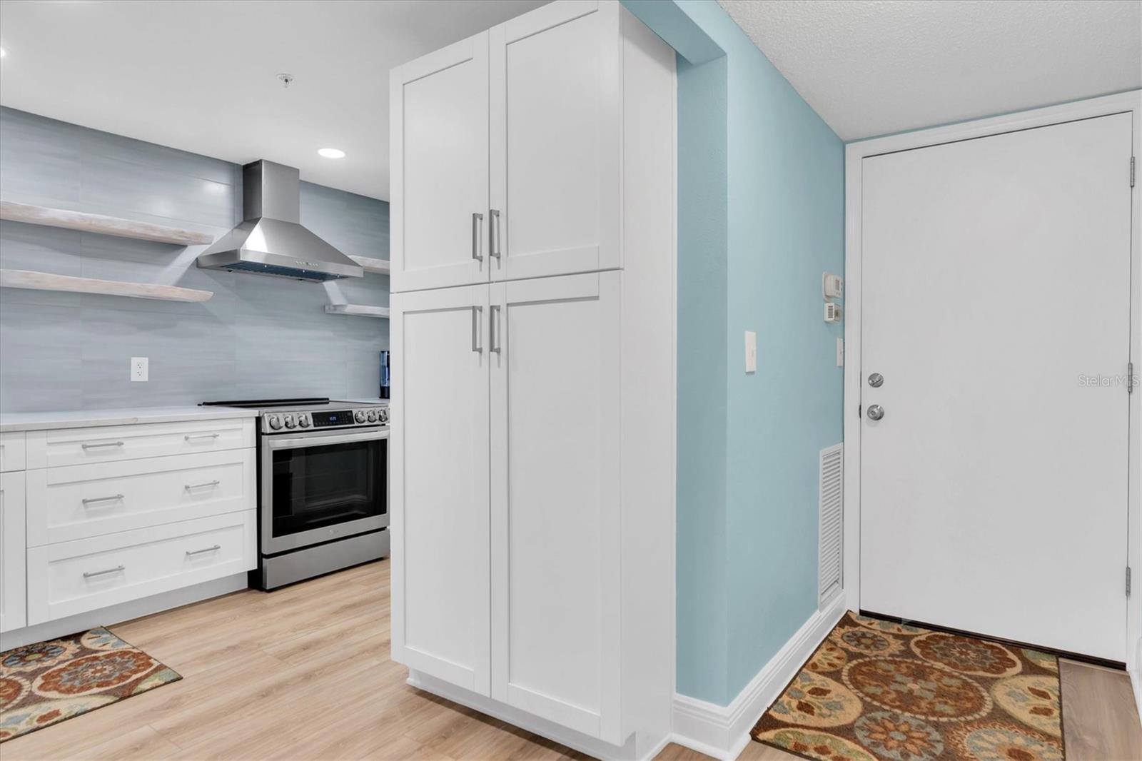 Image 11 of 56 For 15400 Gulf Boulevard 202