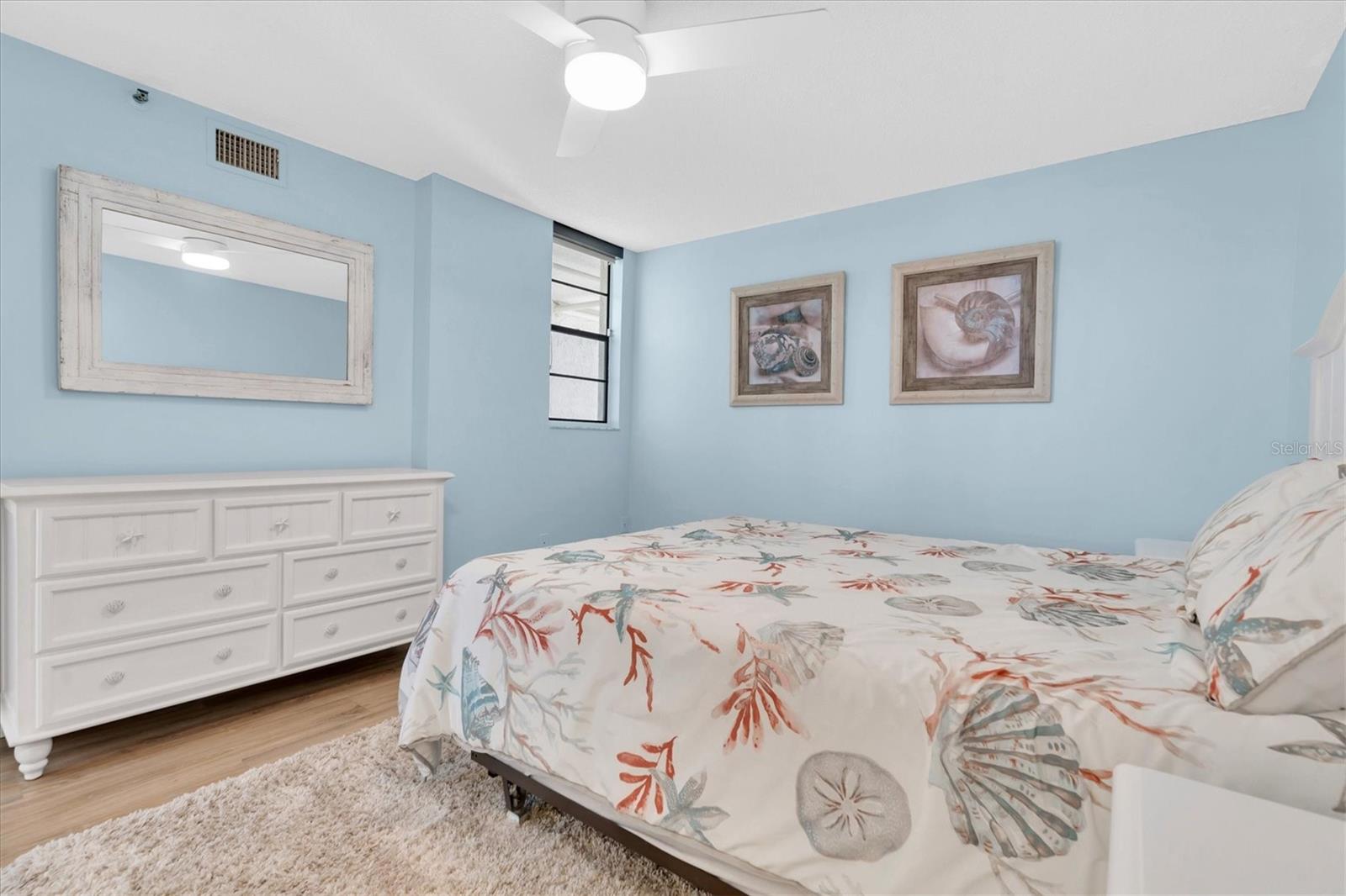 Image 22 of 56 For 15400 Gulf Boulevard 202