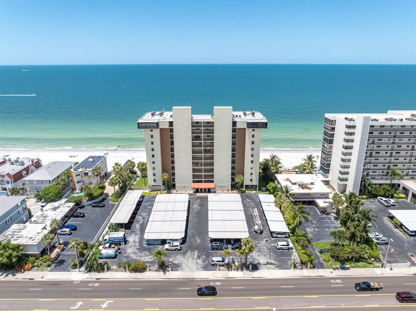 Image 35 of 56 For 15400 Gulf Boulevard 202