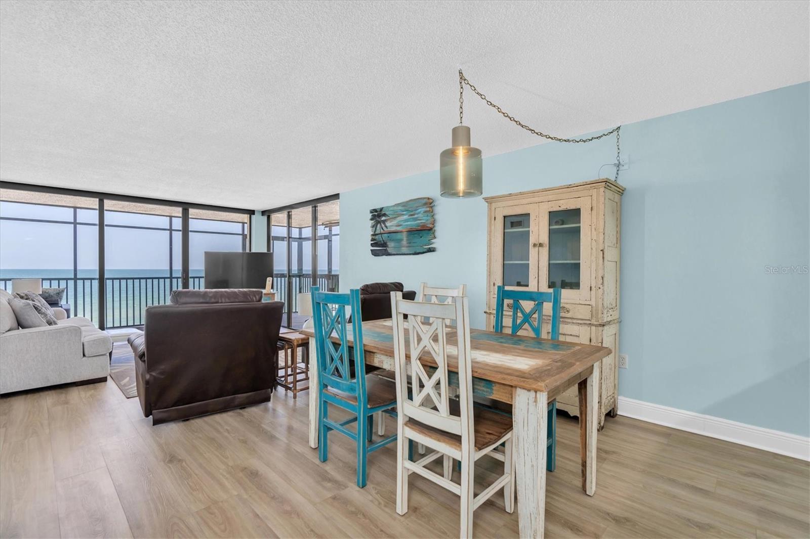 Image 4 of 56 For 15400 Gulf Boulevard 202