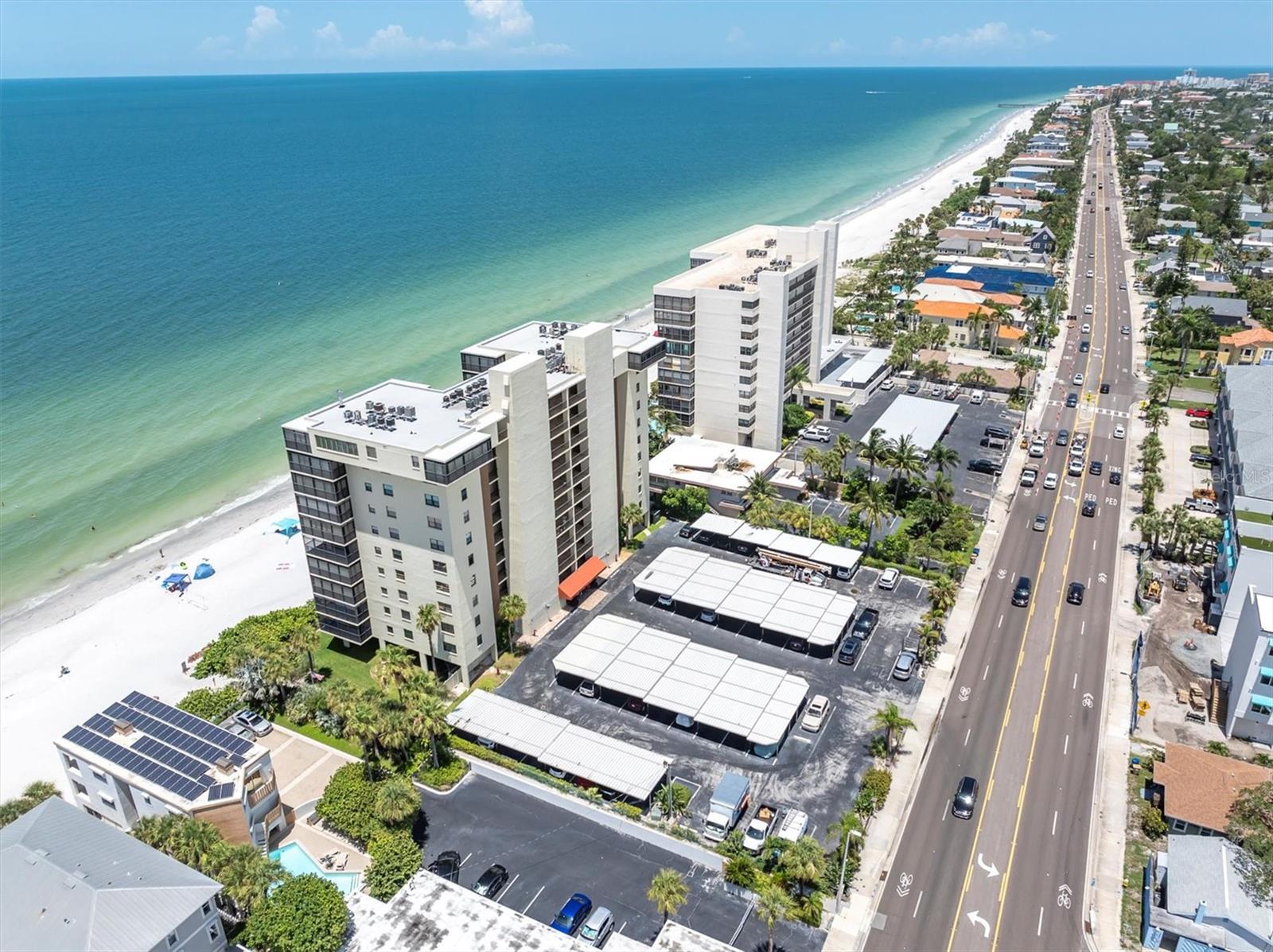 Image 43 of 56 For 15400 Gulf Boulevard 202