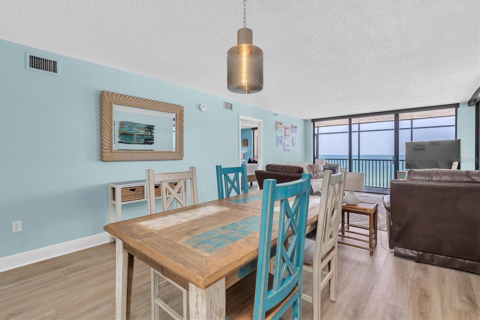 Image 5 of 56 For 15400 Gulf Boulevard 202