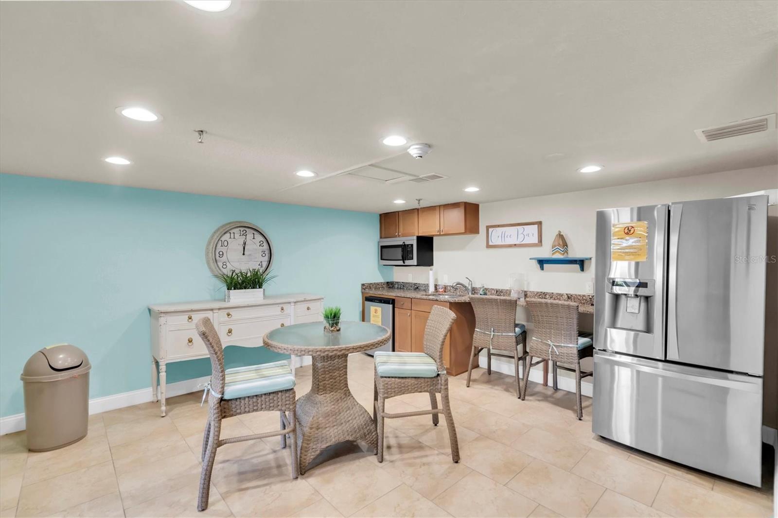 Image 51 of 56 For 15400 Gulf Boulevard 202