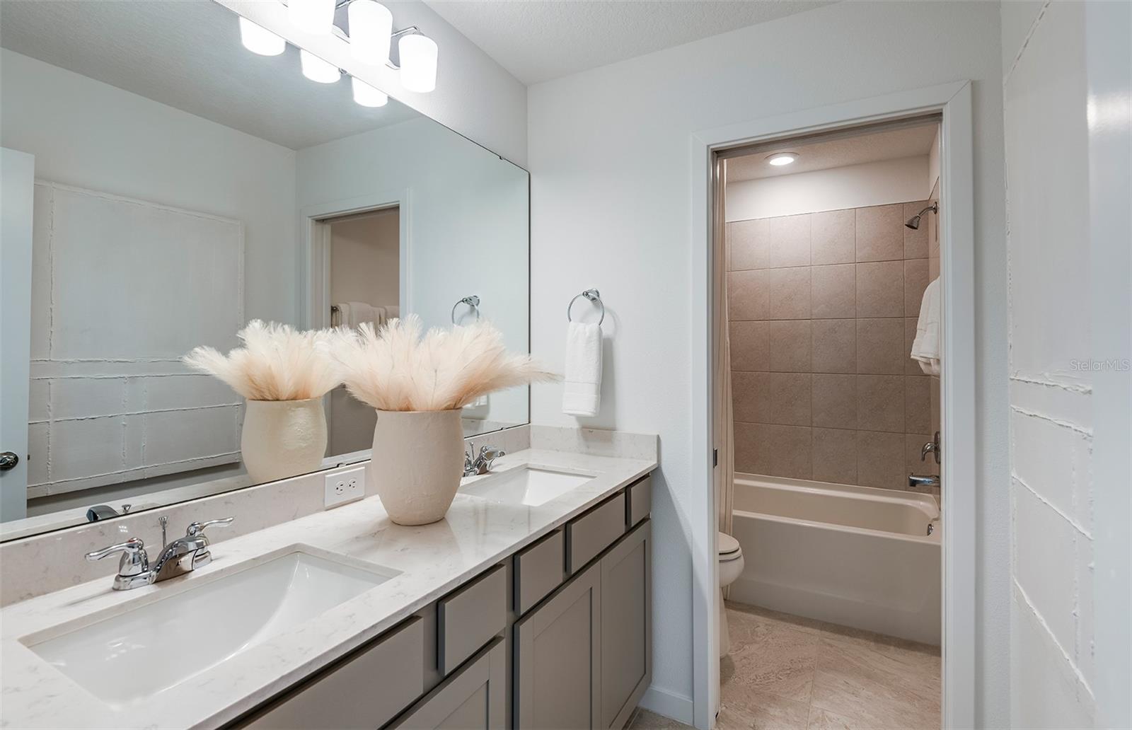 Image 11 of 19 For 9768 Crescent Moon Drive