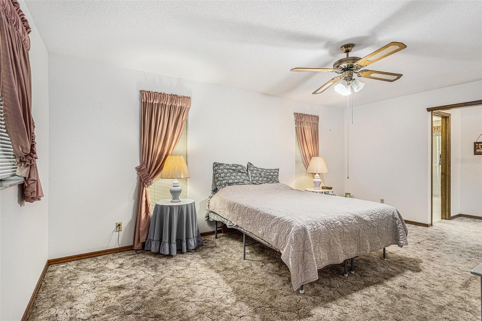 Image 22 of 40 For 4150 Apopka Avenue