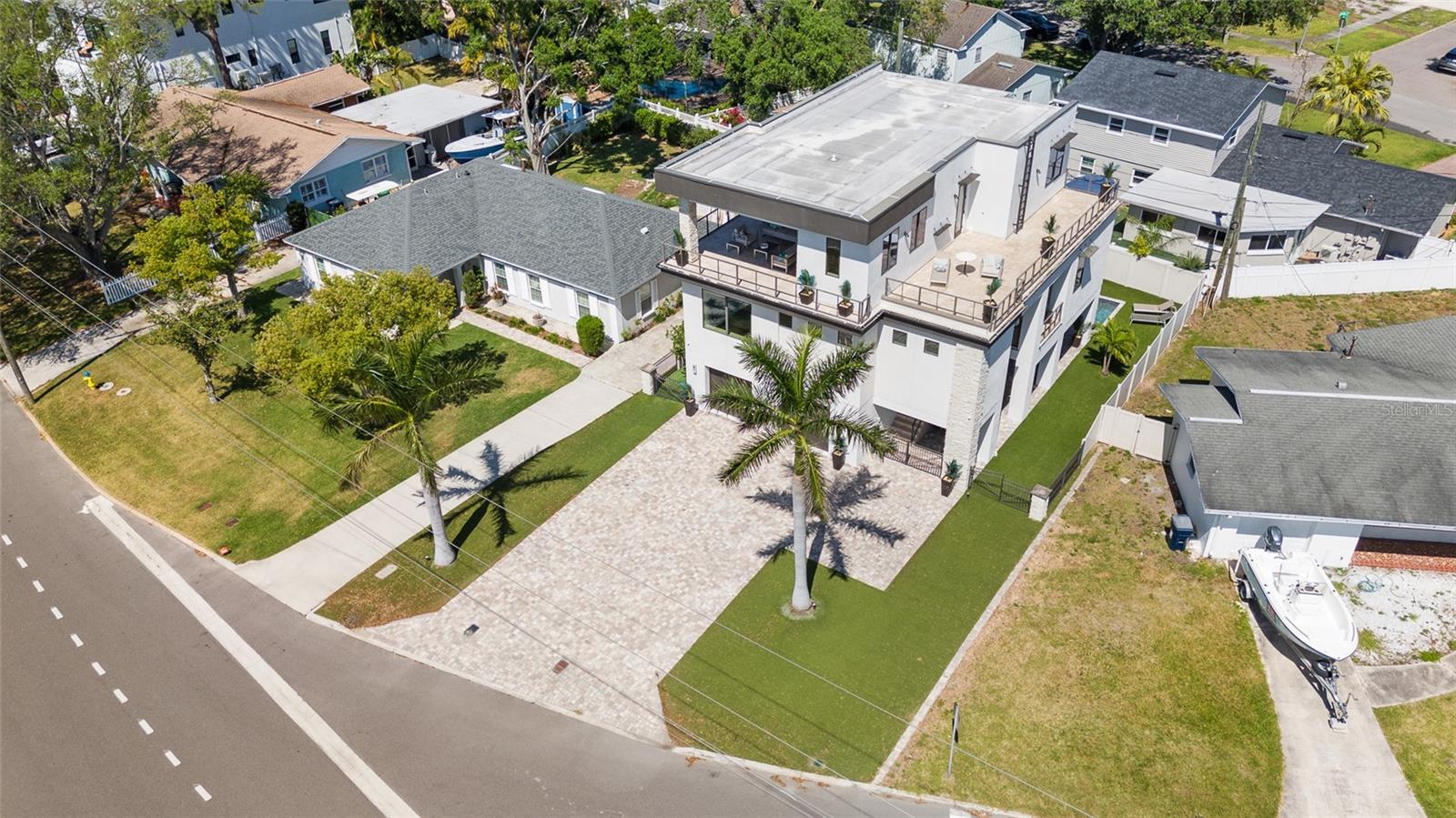 Image 55 of 65 For 706 Davis Boulevard