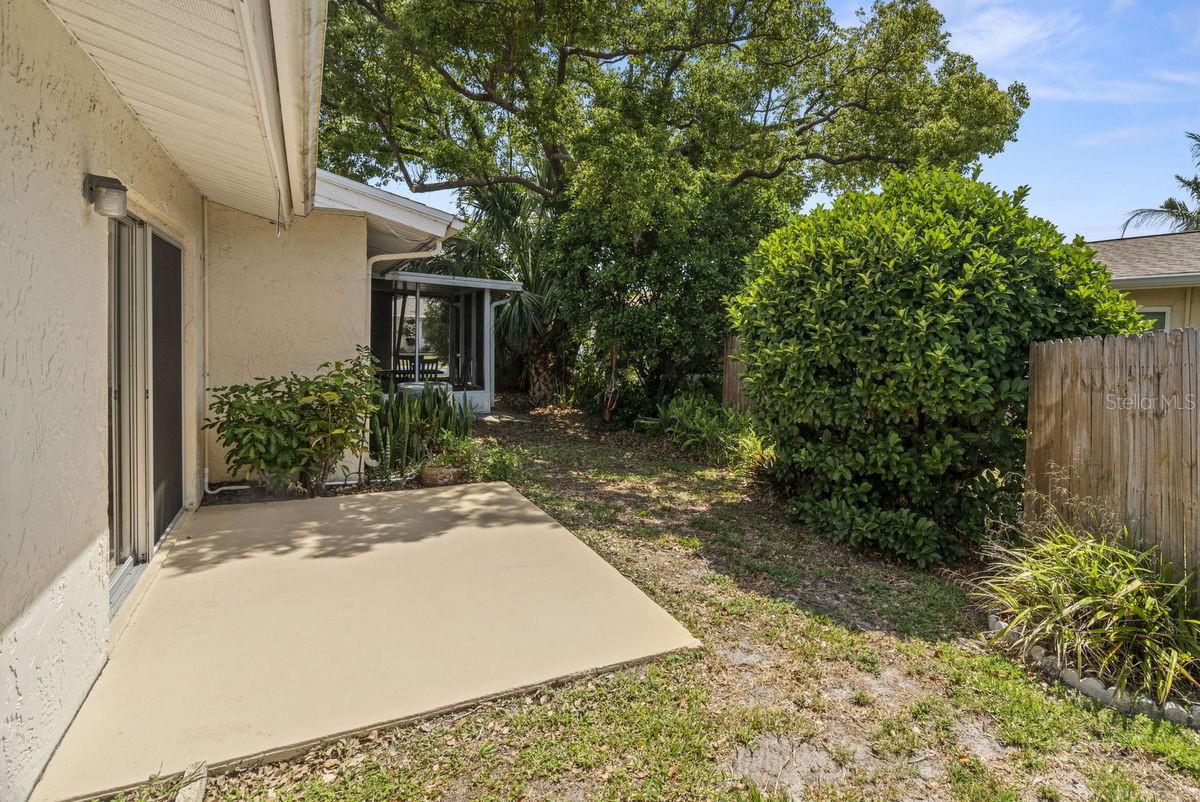 Image 15 of 60 For 834 Cambridge Court