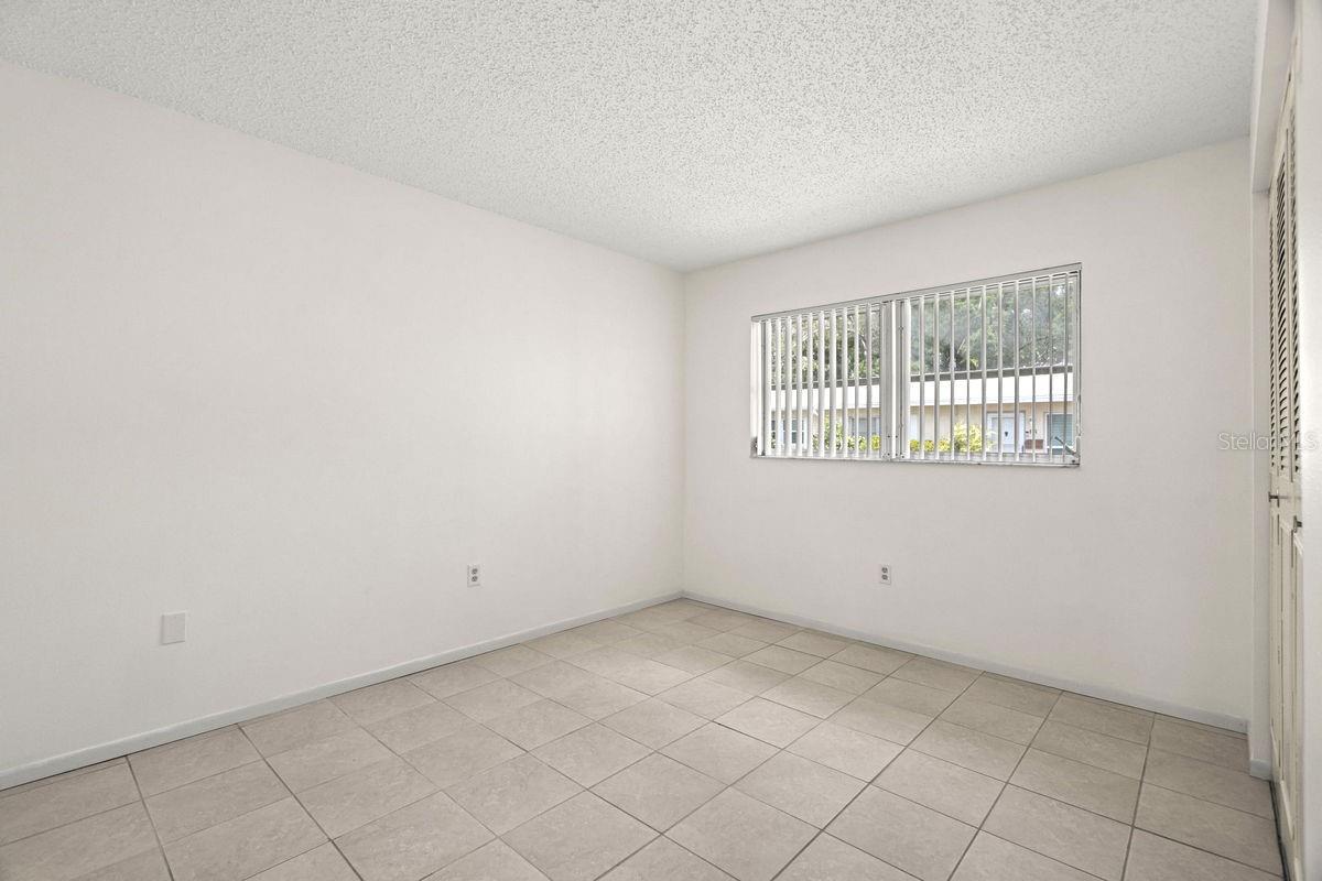 Image 20 of 60 For 834 Cambridge Court