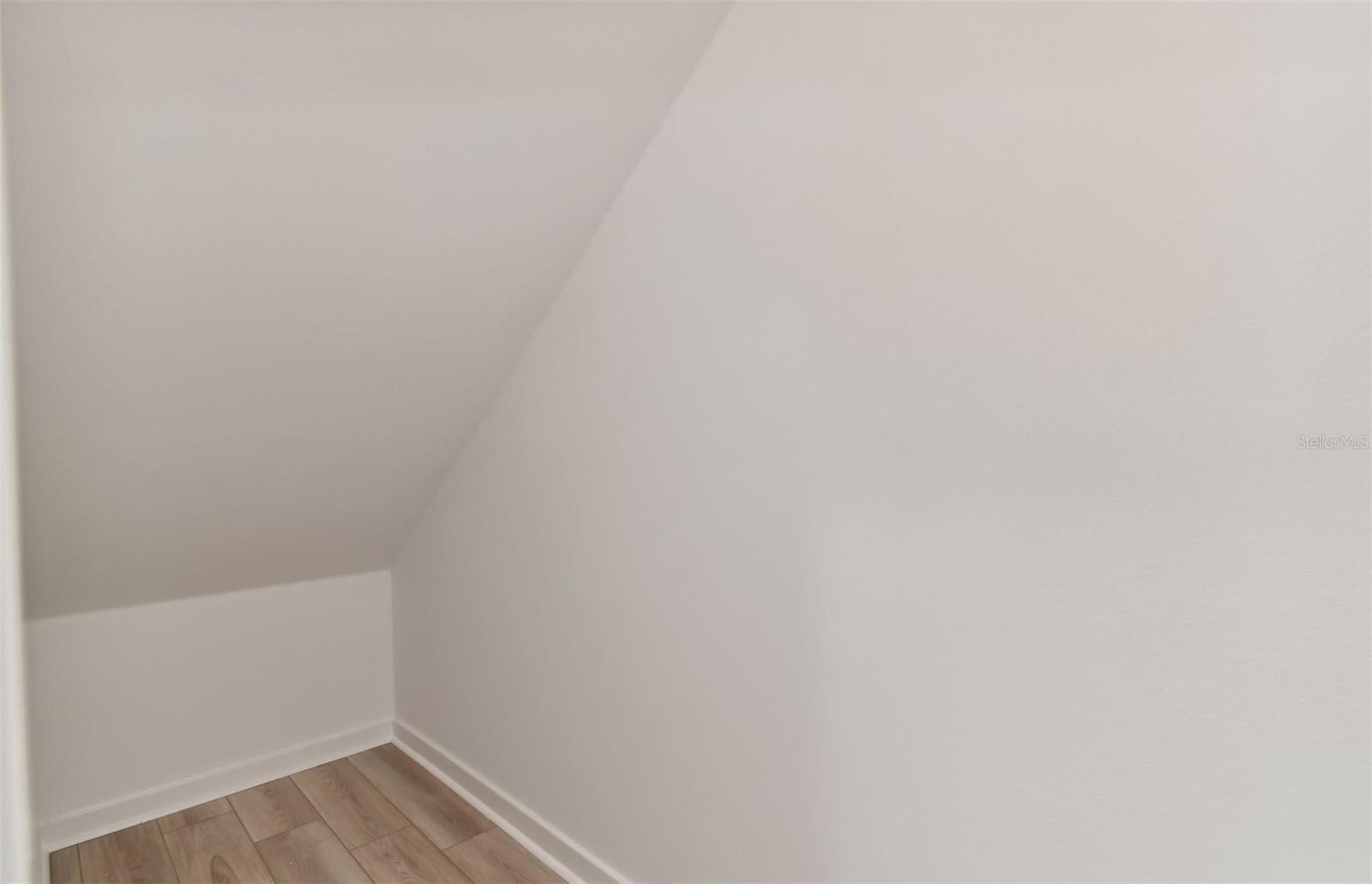 Image 21 of 25 For 9765 Crescent Moon Drive