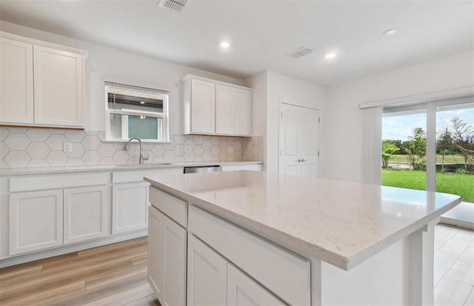 Image 5 of 25 For 9765 Crescent Moon Drive