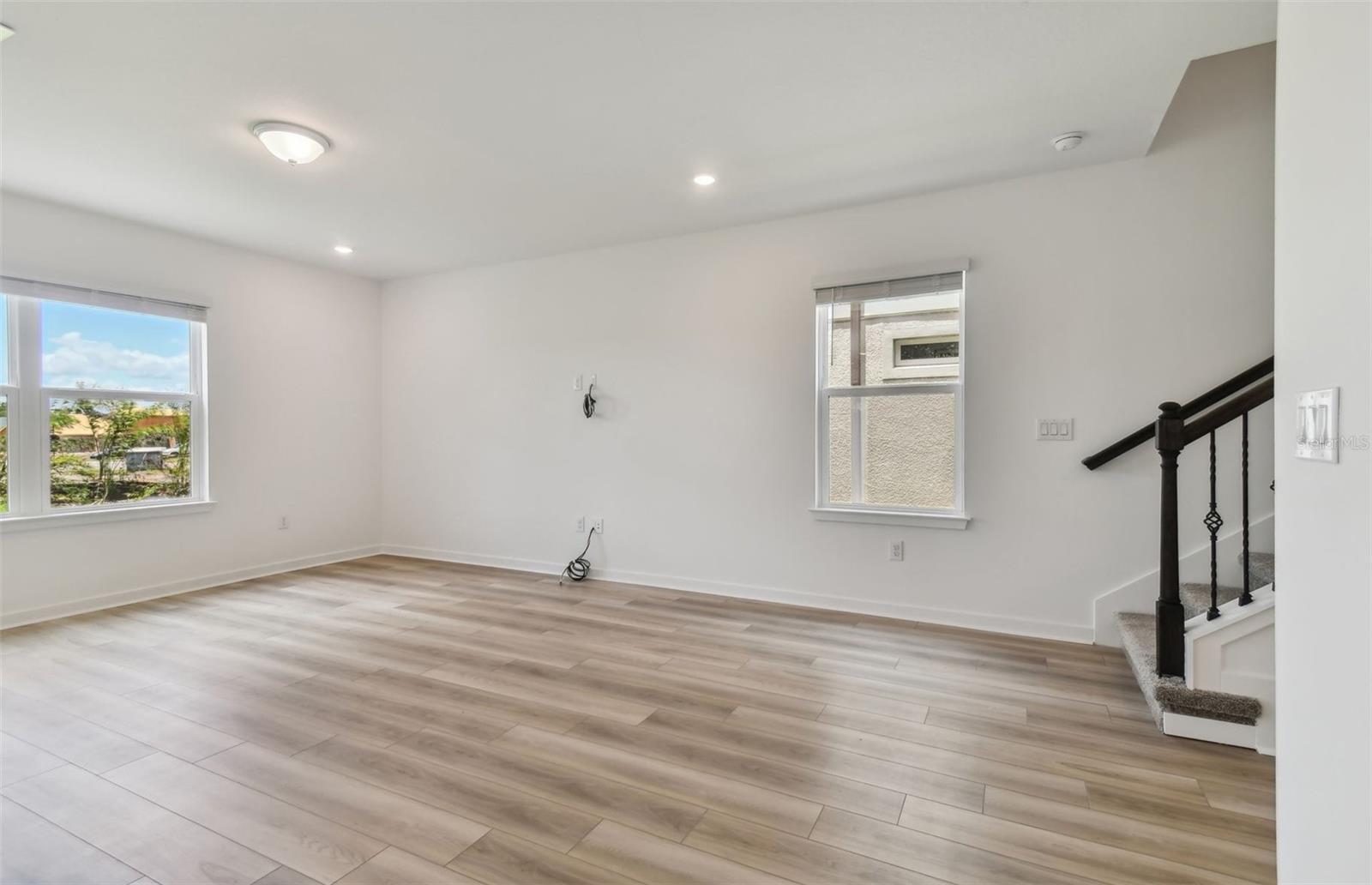 Image 6 of 25 For 9765 Crescent Moon Drive