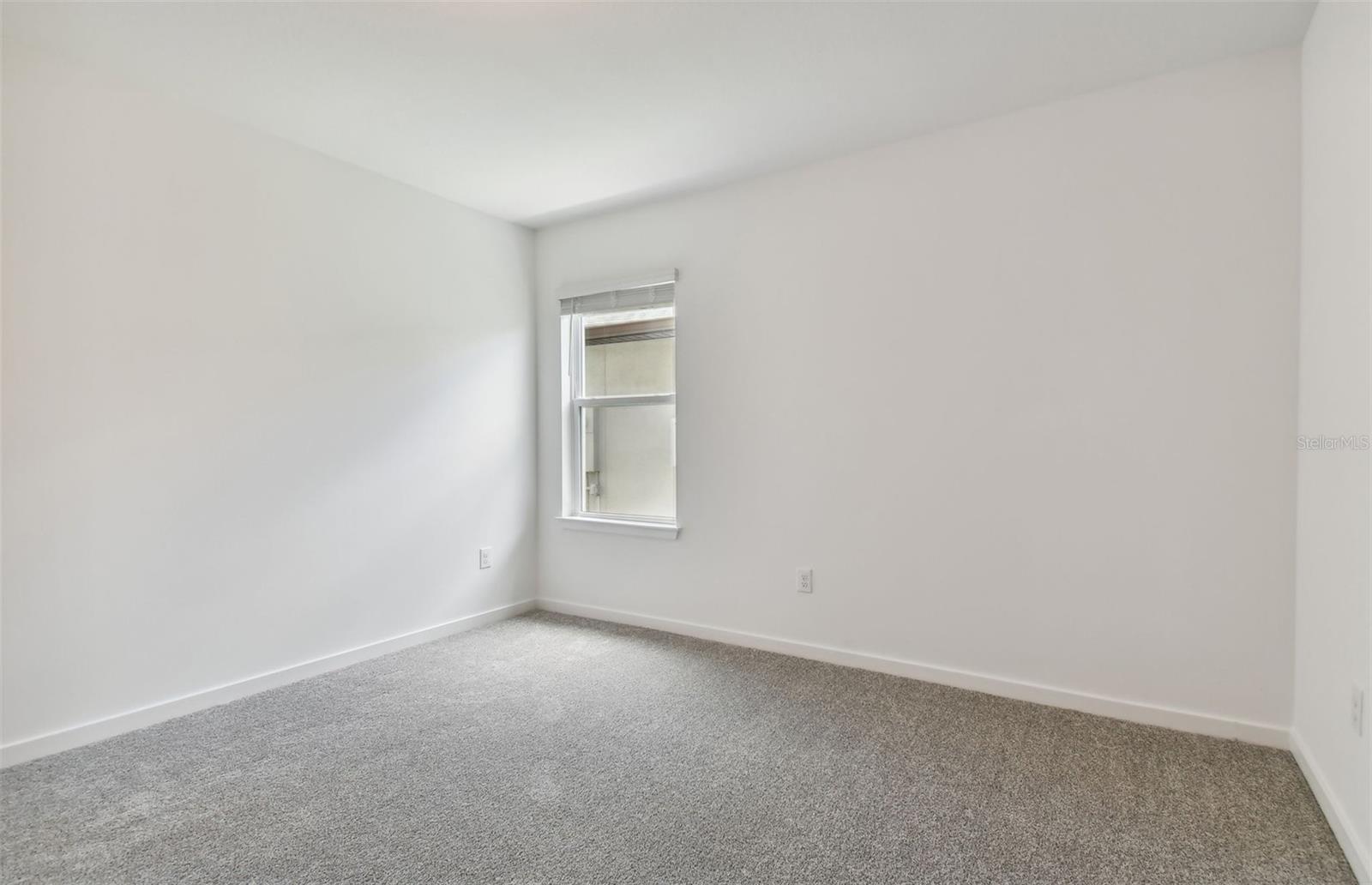 Image 7 of 25 For 9765 Crescent Moon Drive