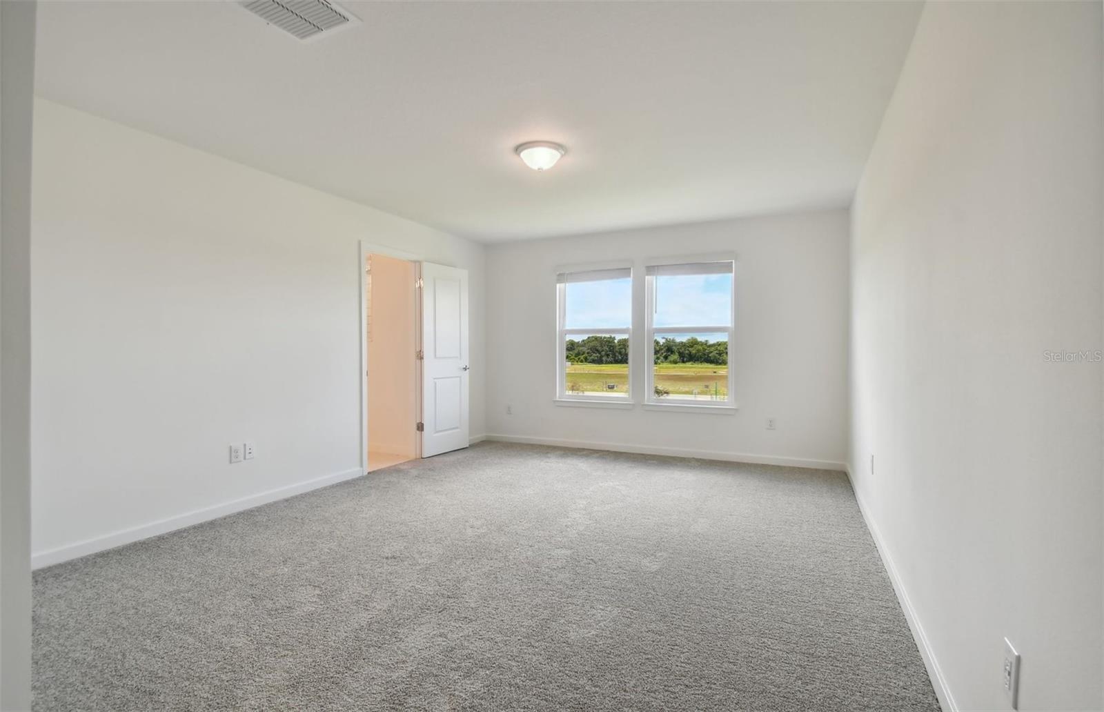 Image 9 of 25 For 9765 Crescent Moon Drive