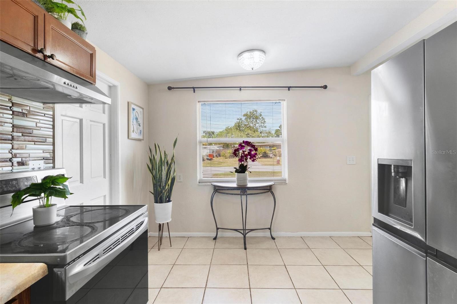 Image 10 of 27 For 8184 Rose Terrace