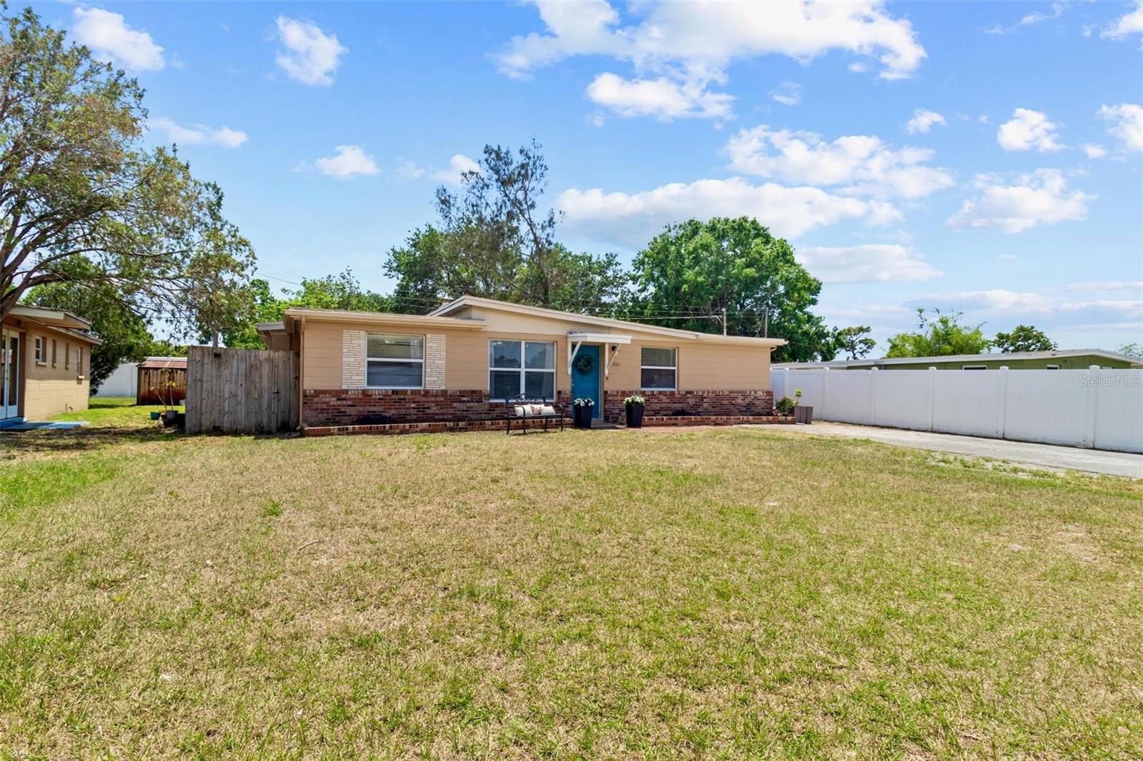 Image 27 of 27 For 8184 Rose Terrace