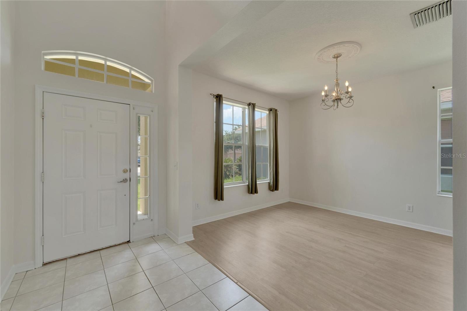 Image 11 of 76 For 411 Durham Shore Court