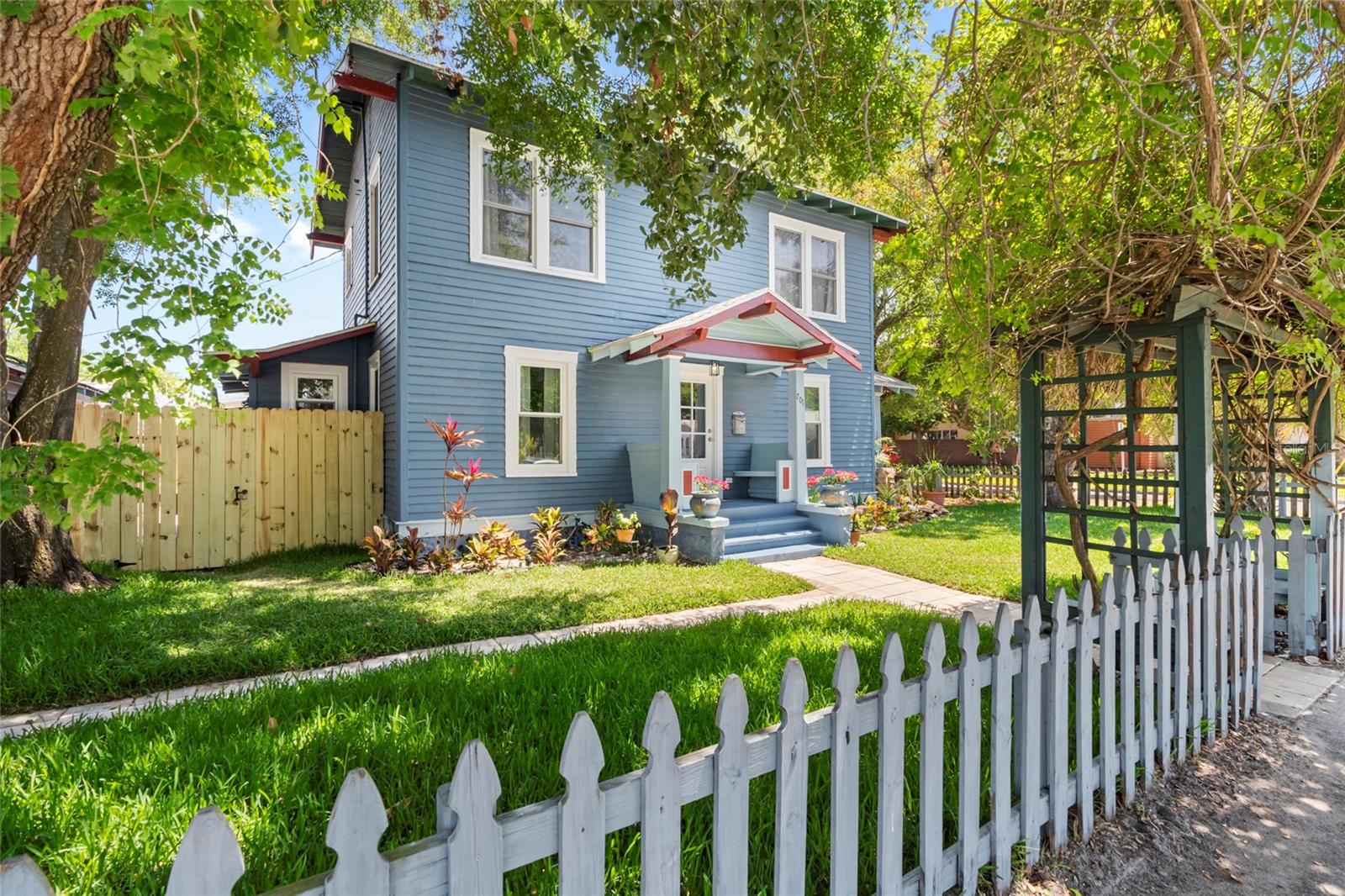 Details for 701 14th Street N, ST PETERSBURG, FL 33705