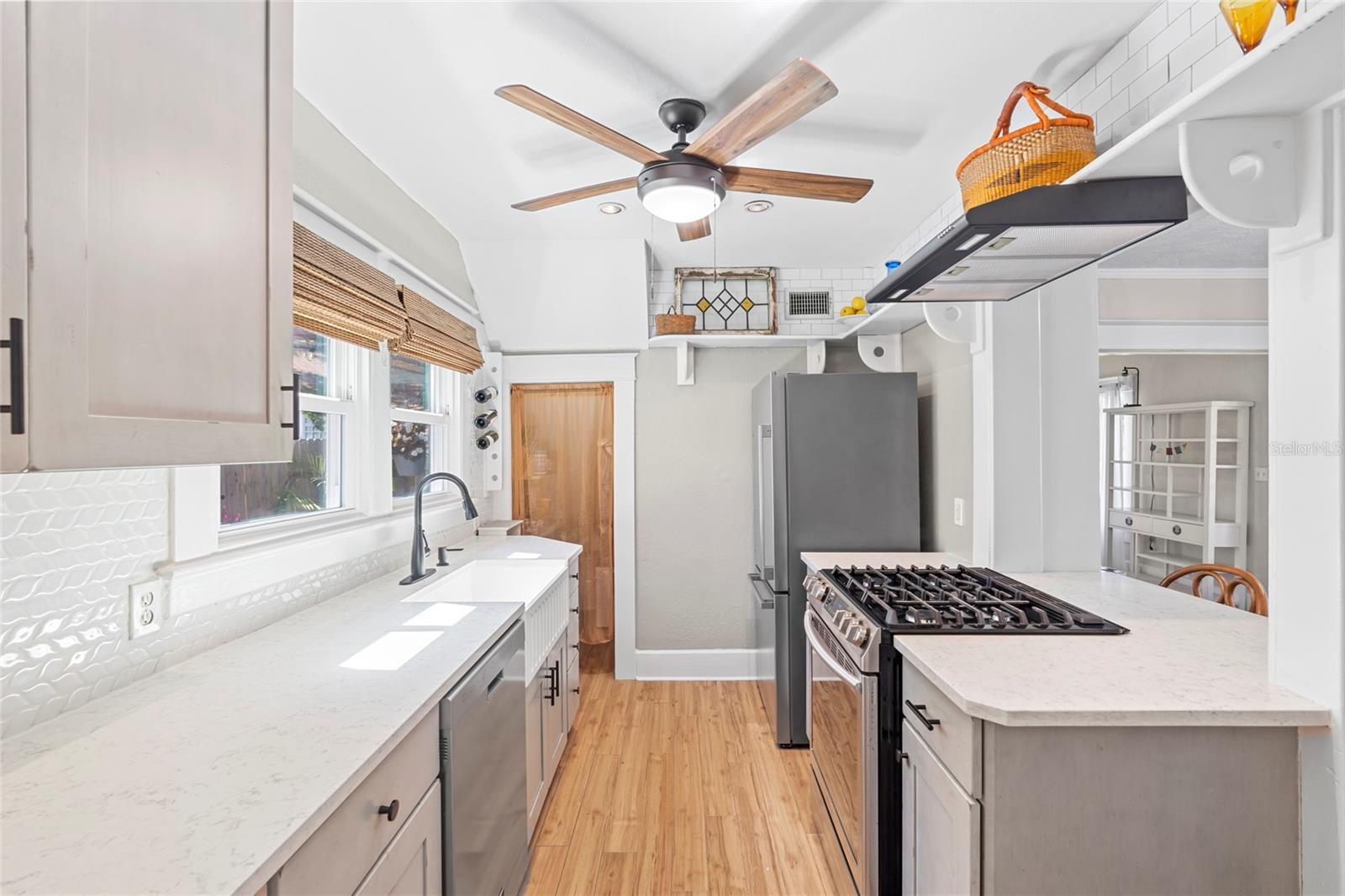 Image 18 of 40 For 701 14th Street N