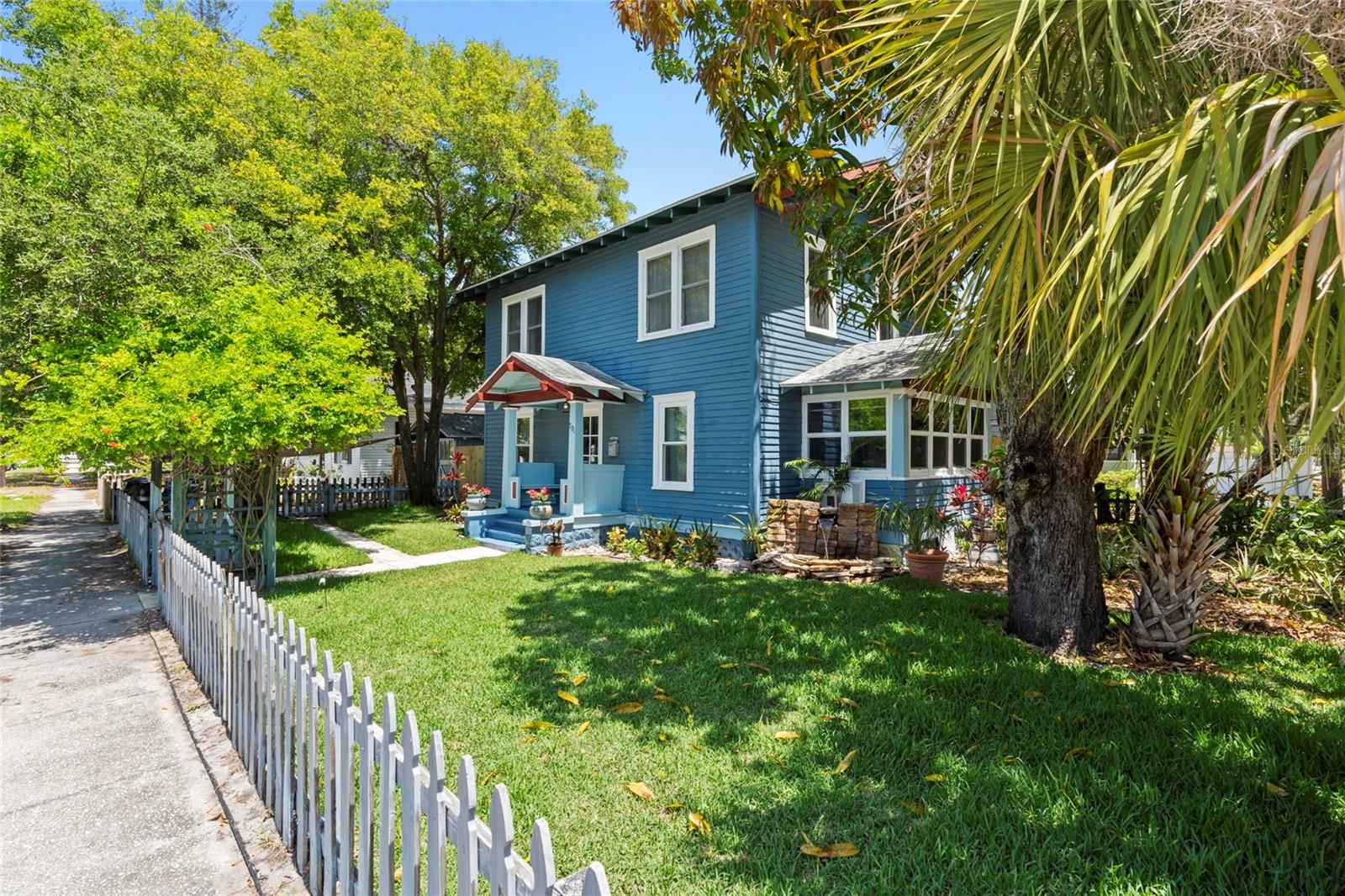 Image 3 of 40 For 701 14th Street N