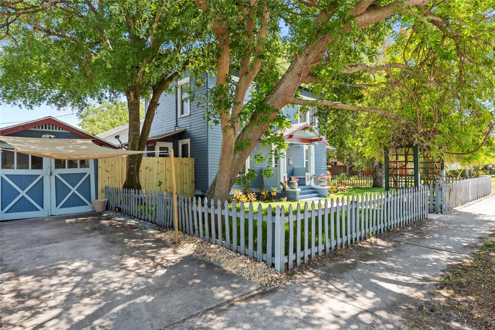 Image 6 of 40 For 701 14th Street N