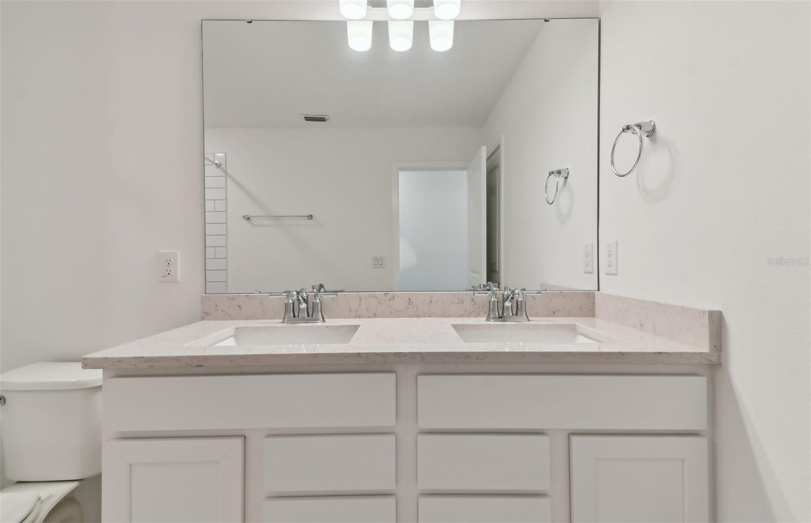 Image 16 of 25 For 9757 Crescent Moon Drive