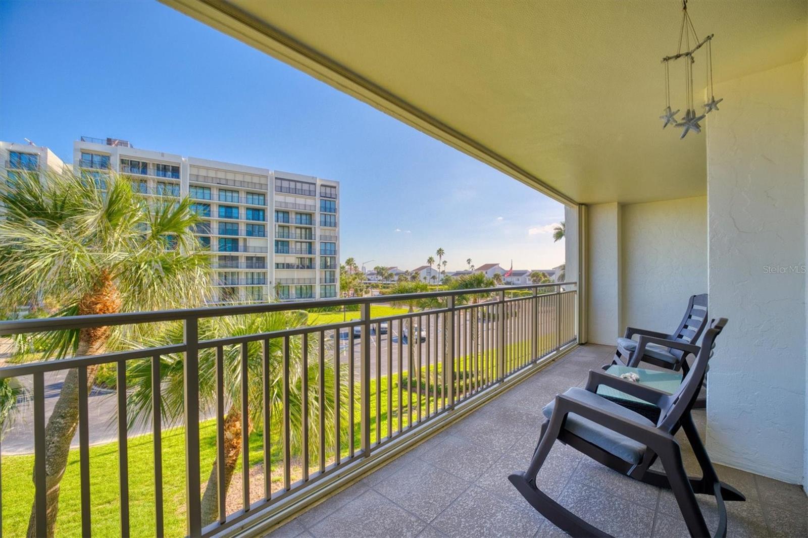Listing photo id 8 for 1430 Gulf Boulevard 201