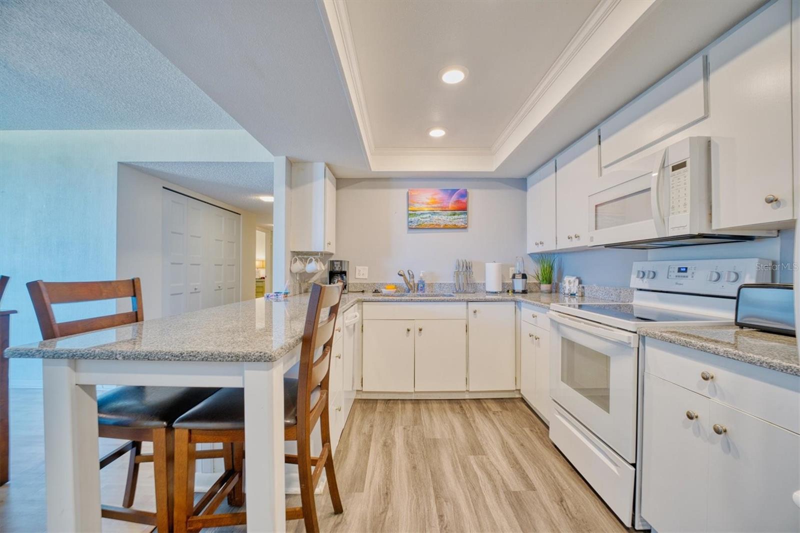 Listing photo id 16 for 1430 Gulf Boulevard 201