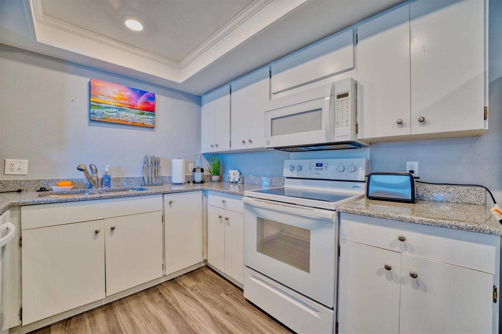 Listing photo id 17 for 1430 Gulf Boulevard 201